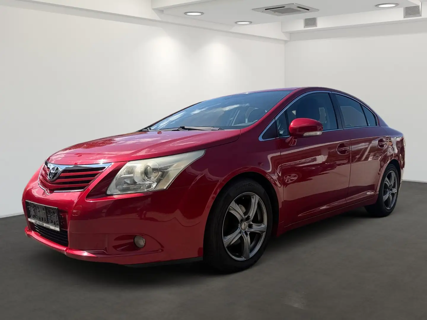 Toyota Avensis Basis Rot - 1