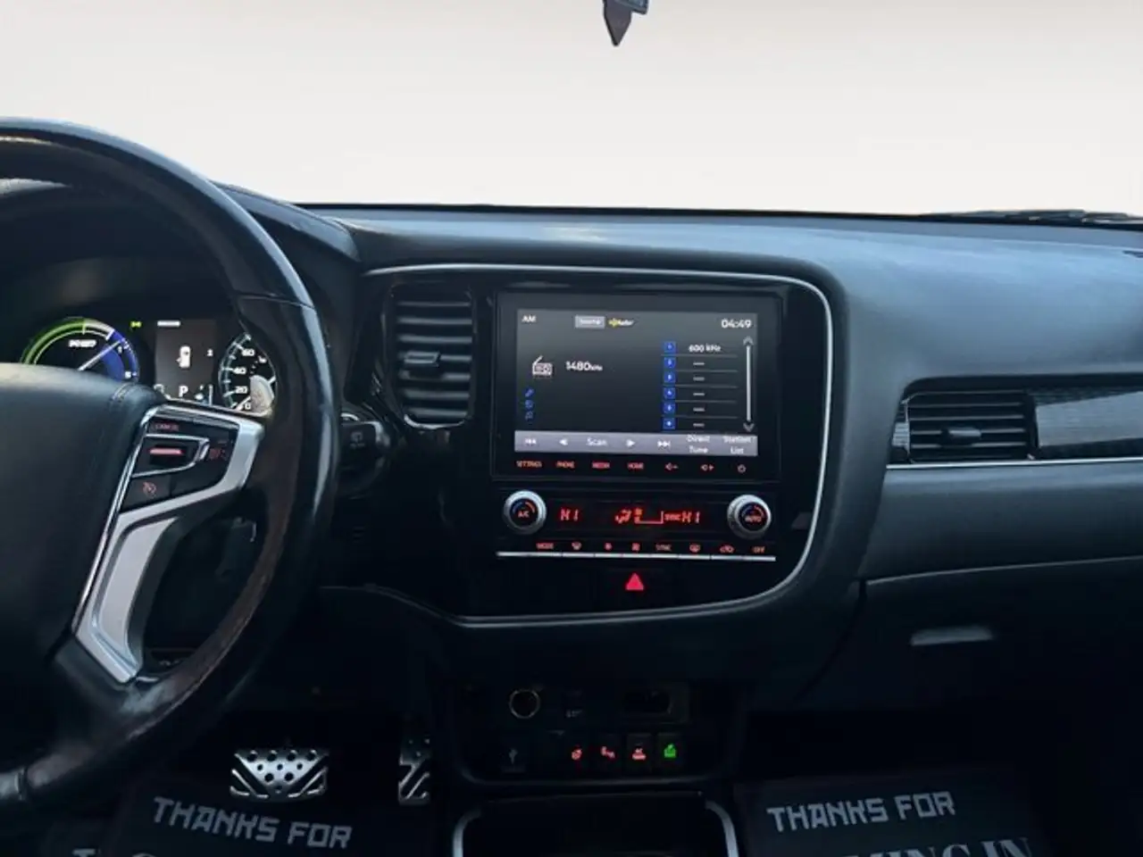 Mitsubishi Outlander снимка Mitsubishi Outlander