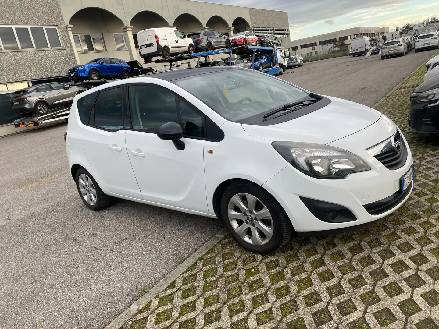 Opel Meriva 1.3 cdti ecoflex Cosmo 95cv Bianco - 2