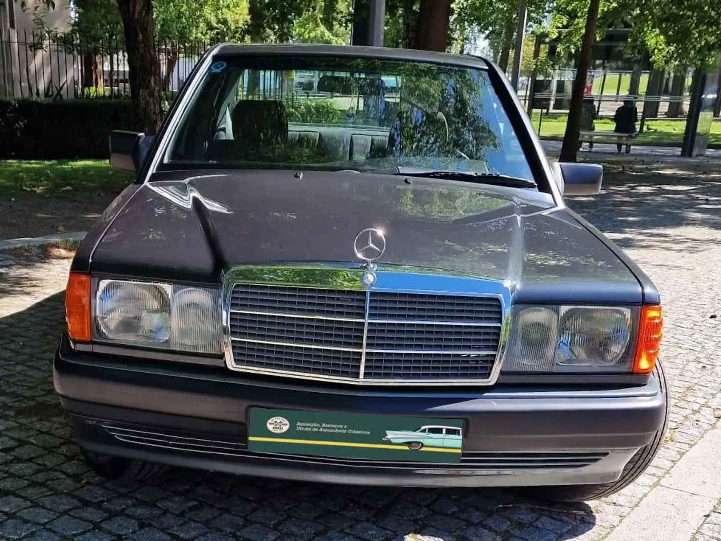 Mercedes-Benz 190 190E 1.8 Gris - 2