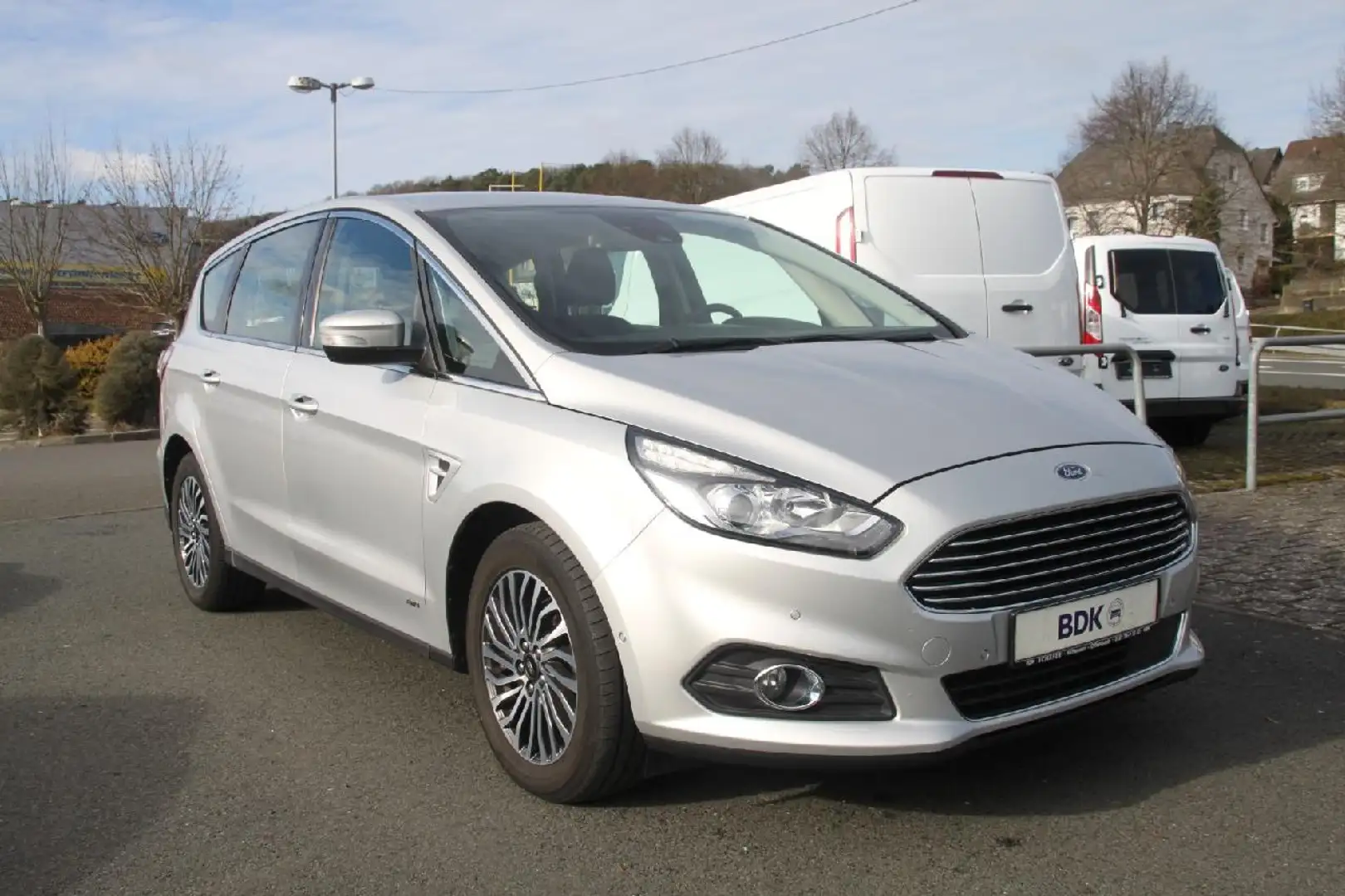 Ford S-Max Titanium AWD+LMF+SHZ+NAVI+WINTERPAKET+AUT.+RFK+ Silber - 2