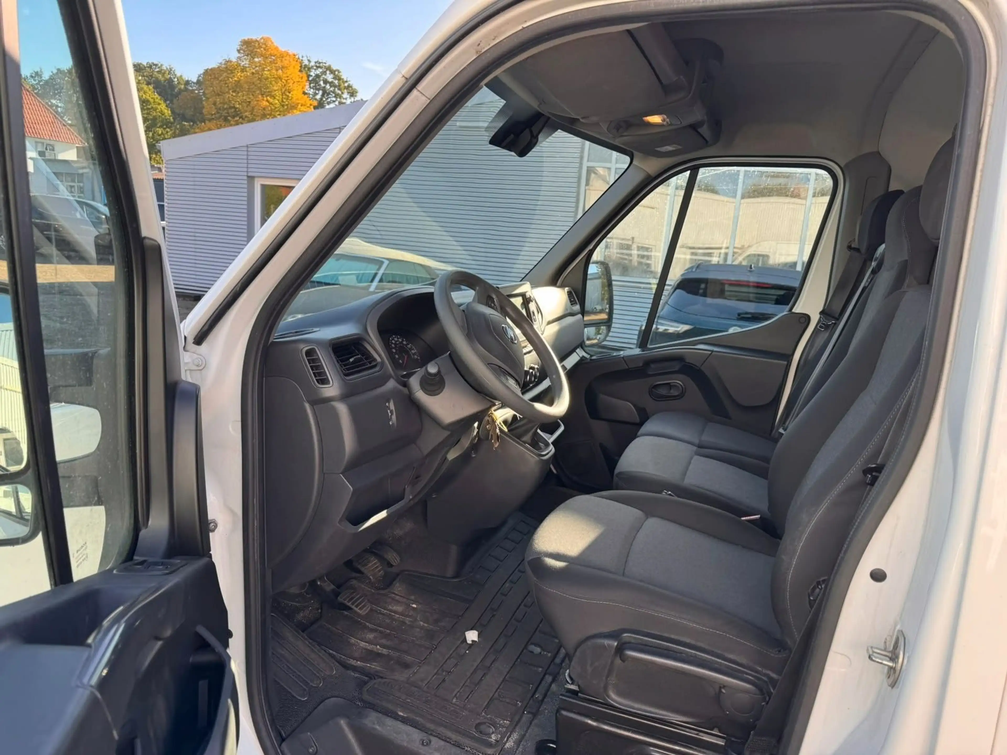 Nissan NV400 Kastenwagen L3H2 3,5t COMFORT — photo 9