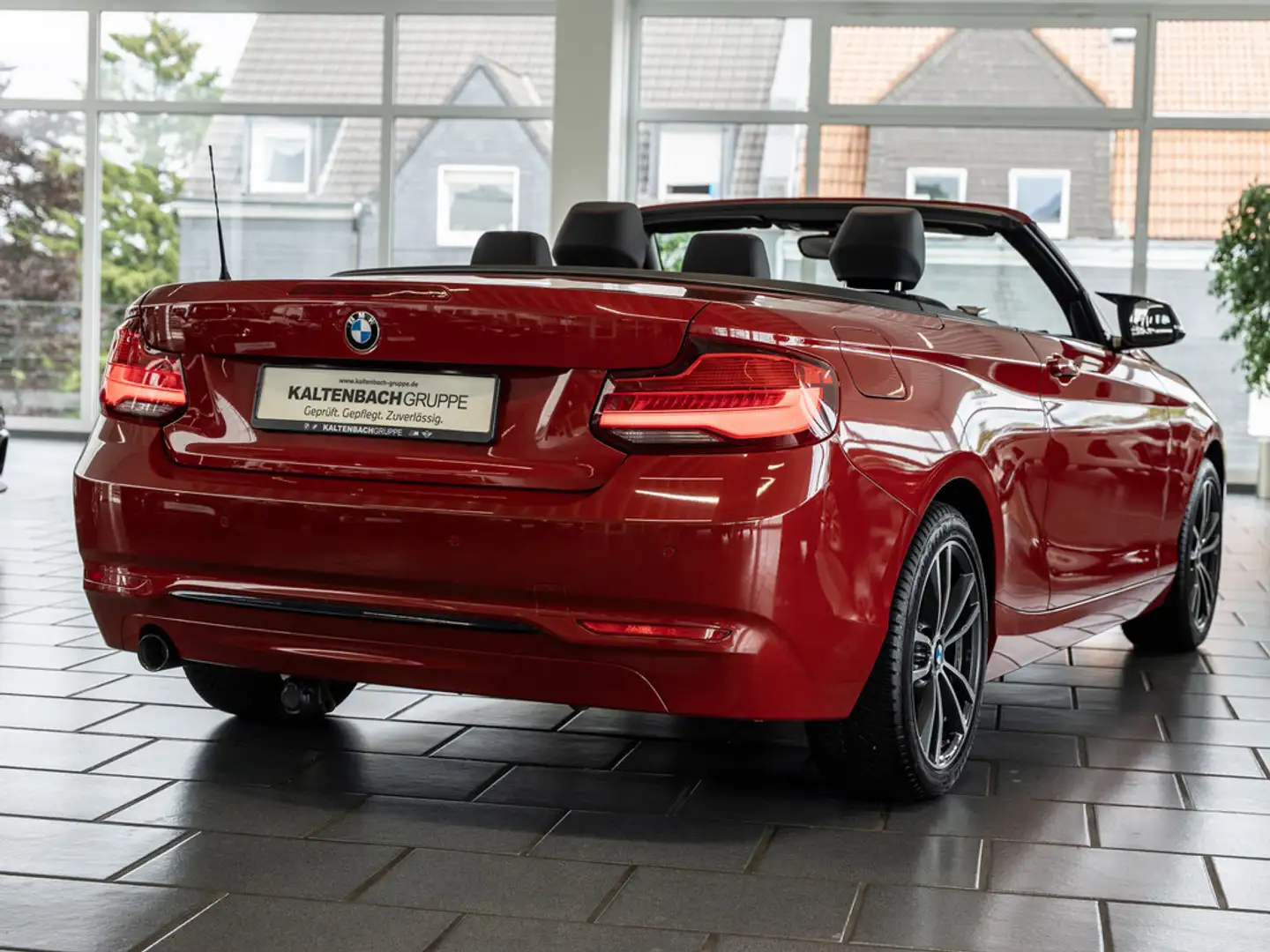 BMW 218 i Cabrio Sport Line FACEL. LED NAVI LEDER Rouge - 2