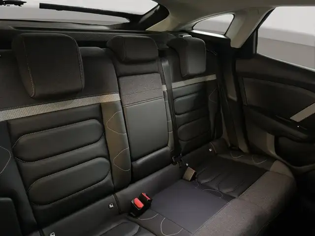Citroen C4 view 15