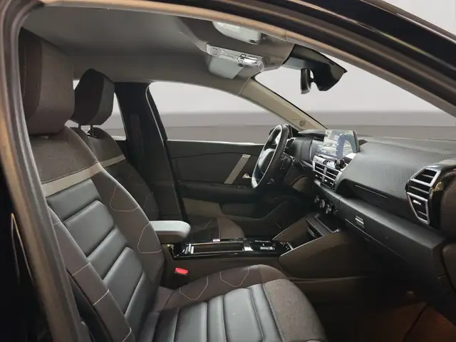 Citroen C4 view 9
