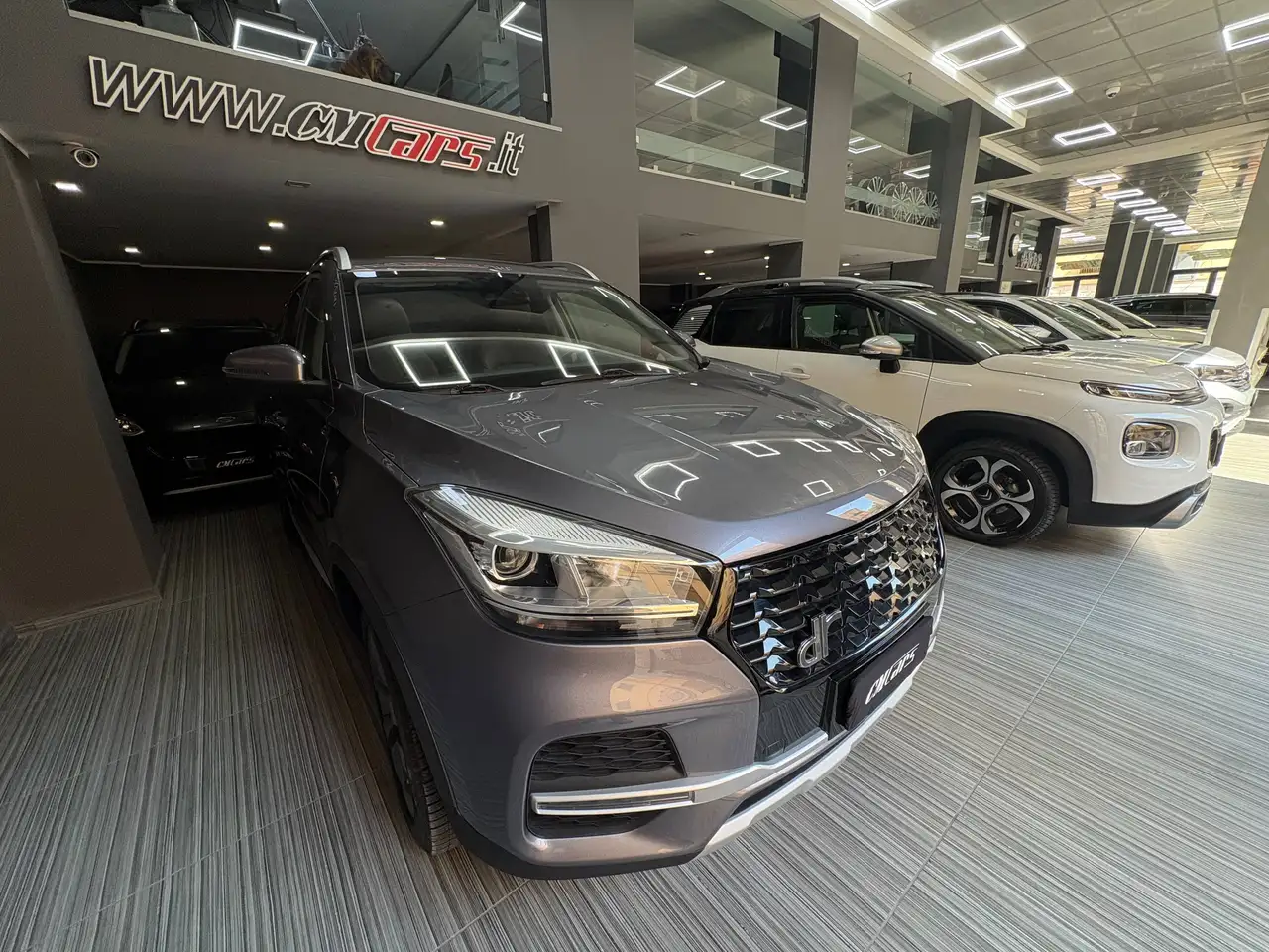 DR Automobiles DR4