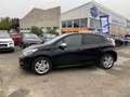 Peugeot 208 1.2i S\u0026S - 82 - SIGNATURE + CARPLAY Schwarz - thumbnail 3