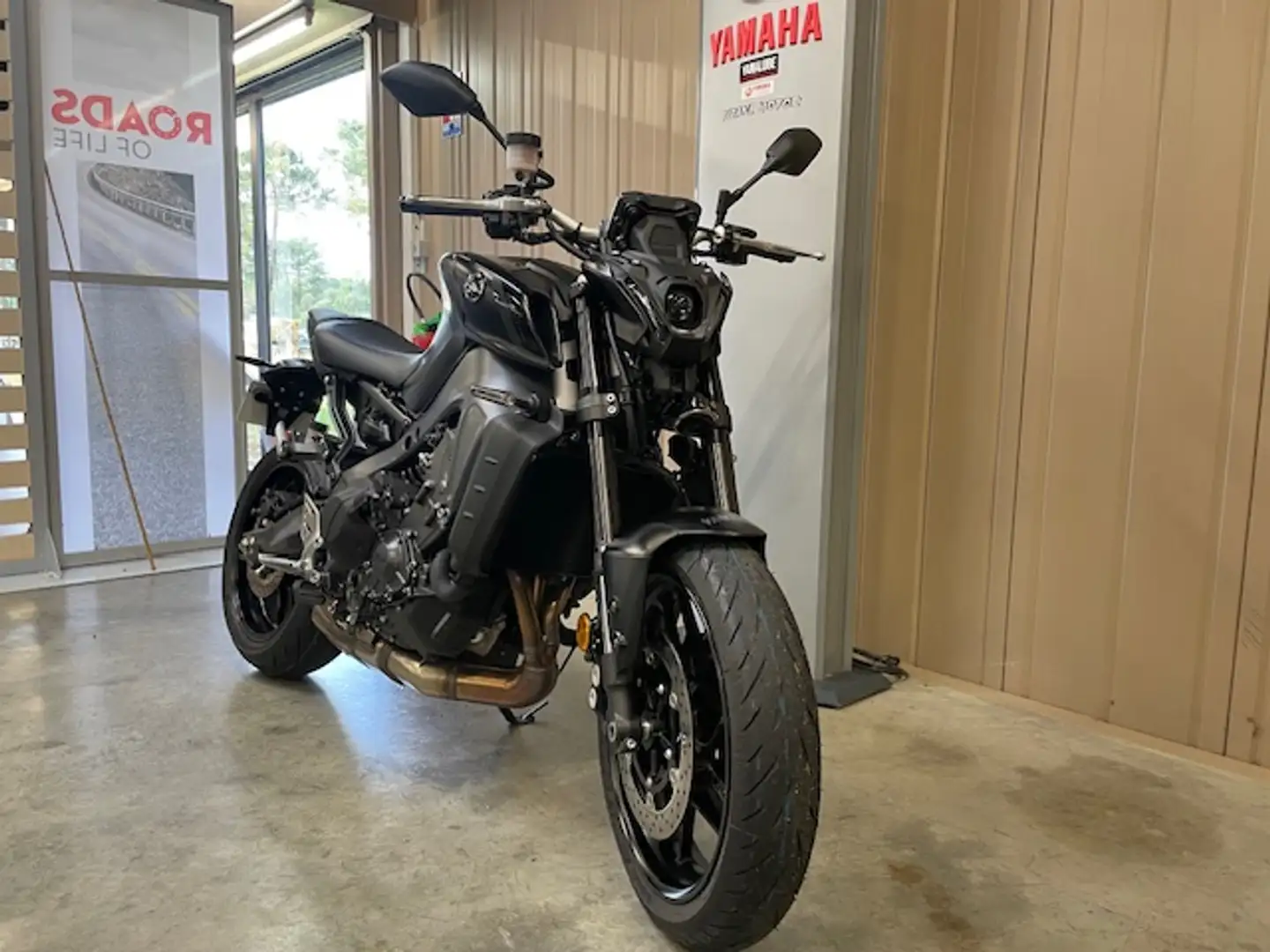 Yamaha MT-09 - 1