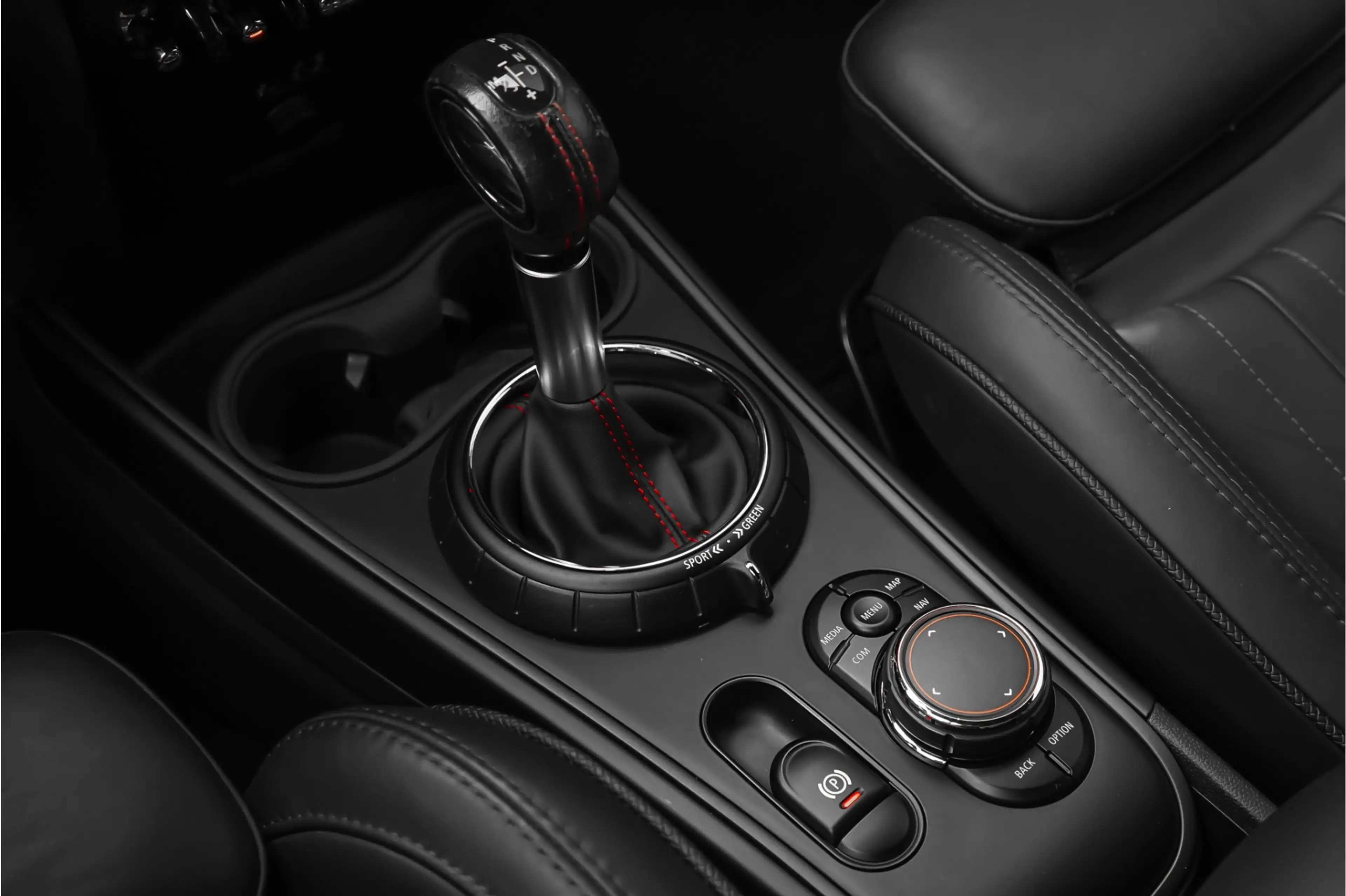 MINI Cooper S Countryman 2.0 Chili Leder Navi H/K PDC 19" — photo 31