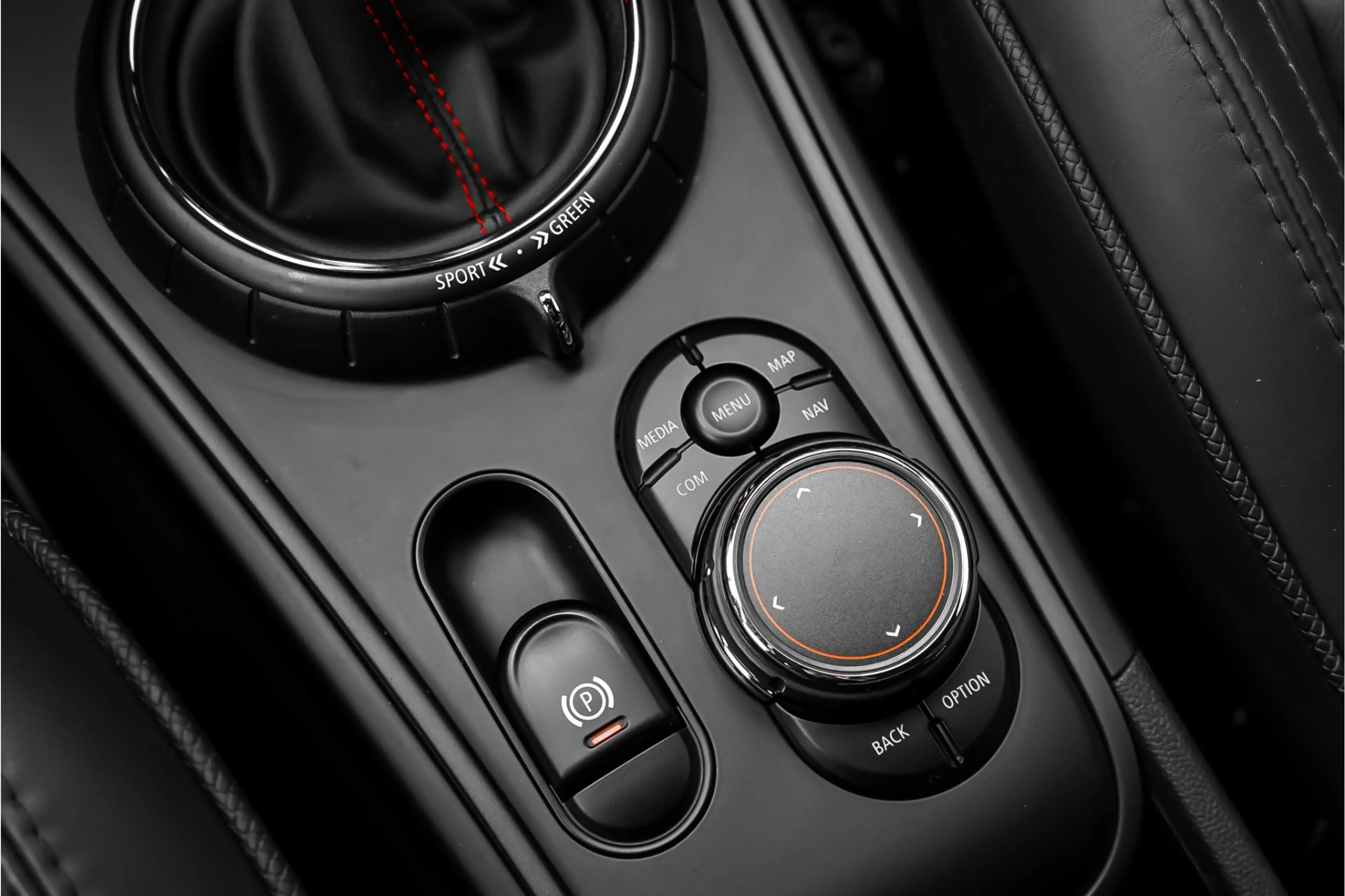 MINI Cooper S Countryman 2.0 Chili Leder Navi H/K PDC 19" — photo 32