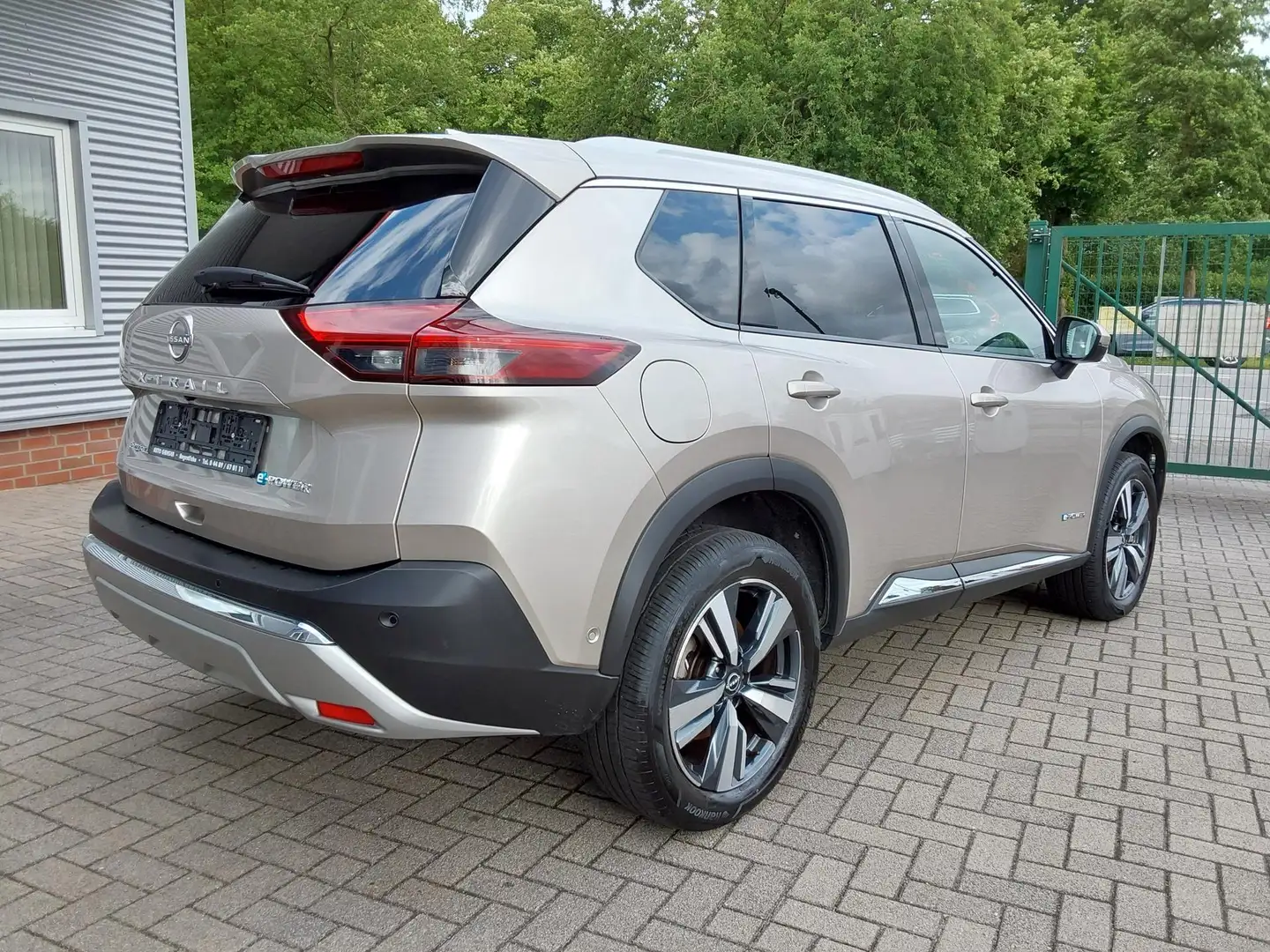 Nissan X-Trail e-POWER 4x4 e-4ORCE Tekna ACC/APP/LED/PDC/SHZ 1... Bej - 2