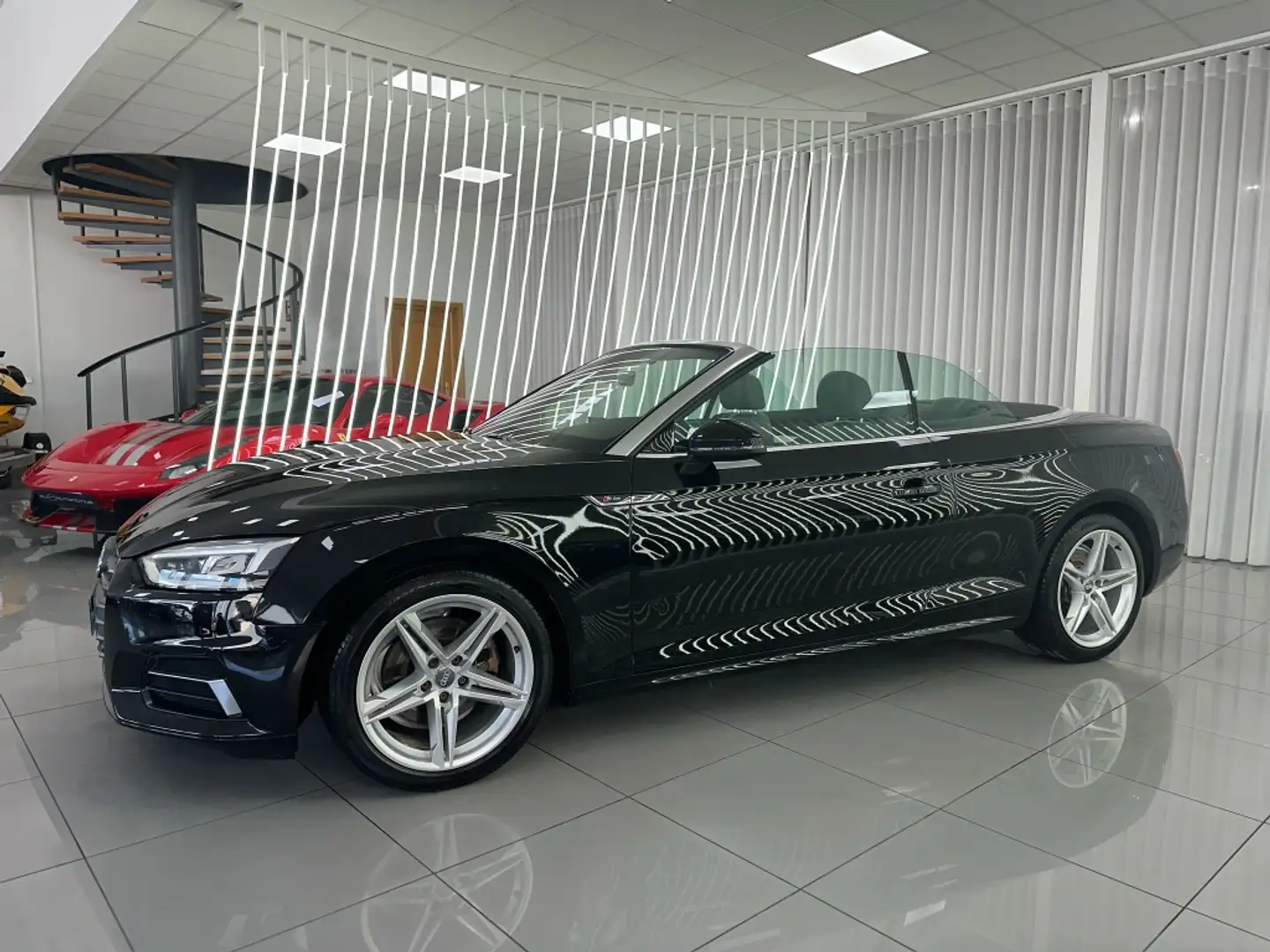 Audi A5 Cabrio 2.0TDI S Line S tronic Noir - 2