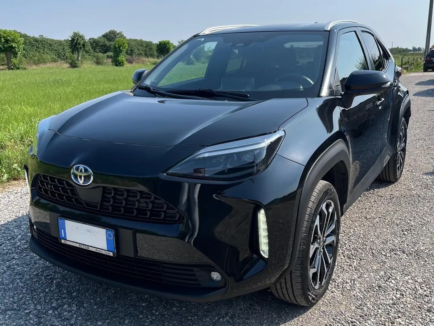Toyota Yaris Cross 1.5h Trend awd-i 116cv e-cvt 4x4 Nero - 1