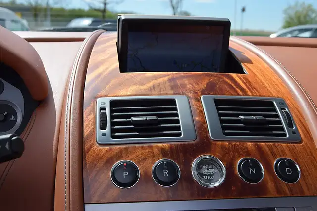 Aston Martin DB9 Touchtronic II *1.Hand* Ansicht 8