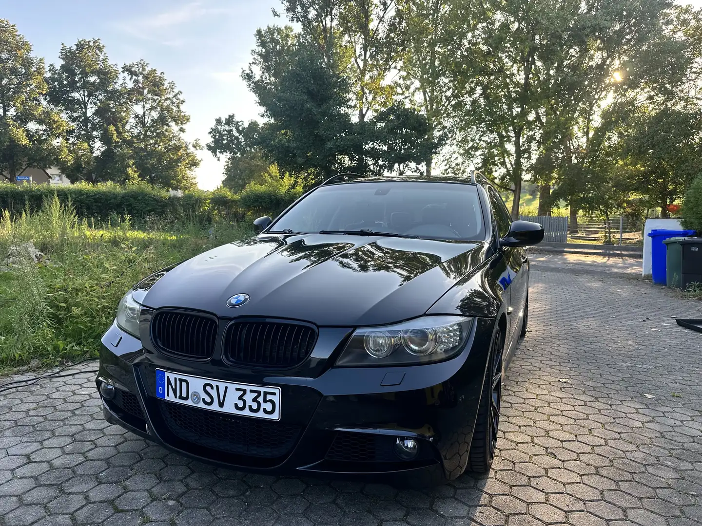 BMW 335 335i Schwarz - 1