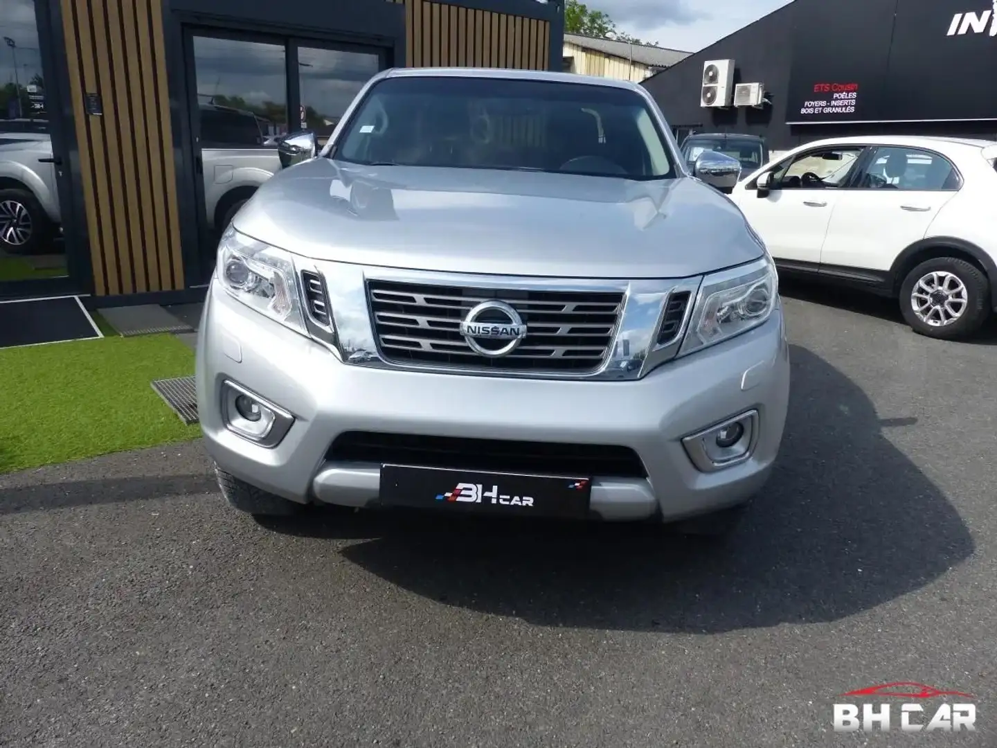 Nissan NP300 navara 2.3 dci 165 hing cab tekna 4wd tva recupera - 2