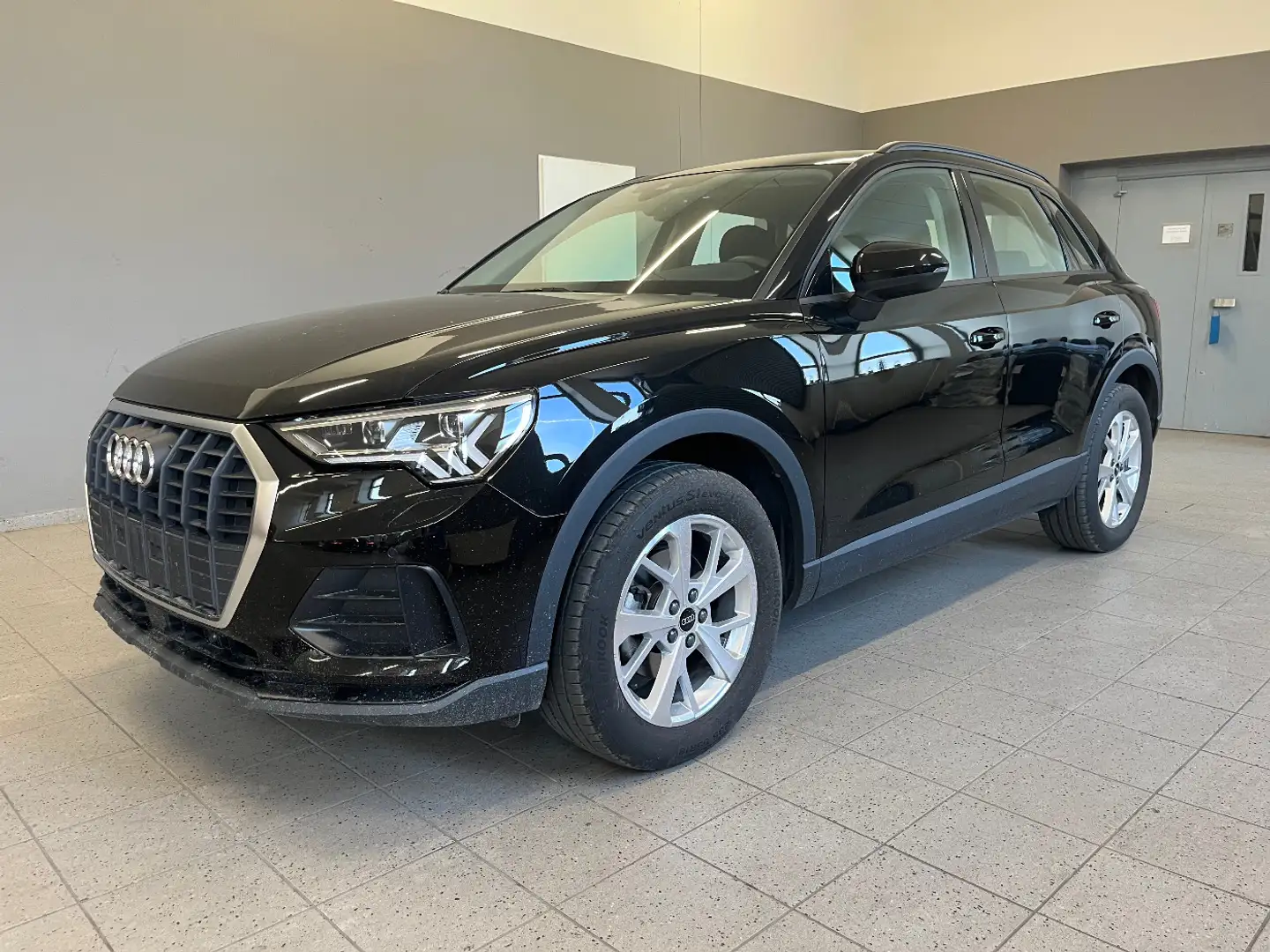 Audi Q3 35 TFSI S tronic Matrix*Navi*VC*PDC*SHZ Noir - 2