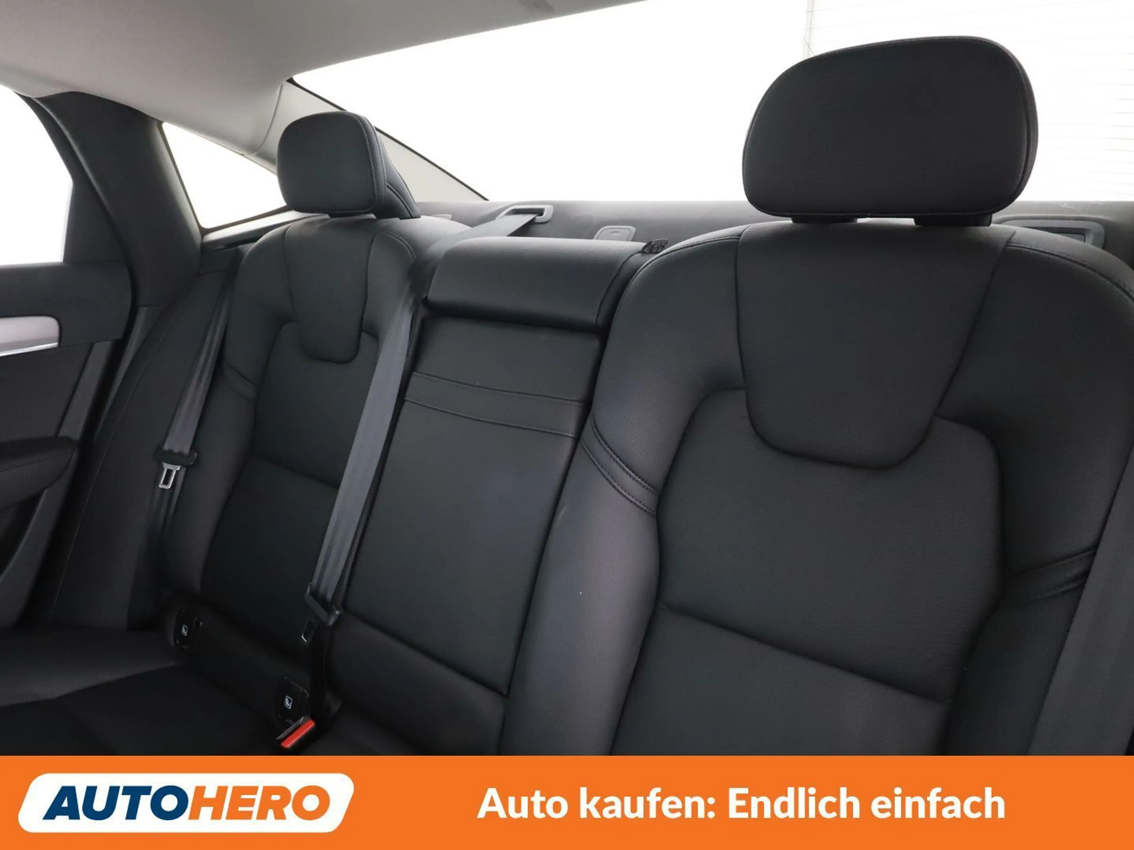 Volvo S90 2.0 B4 Mild-Hybrid Momentum Pro — photo 14