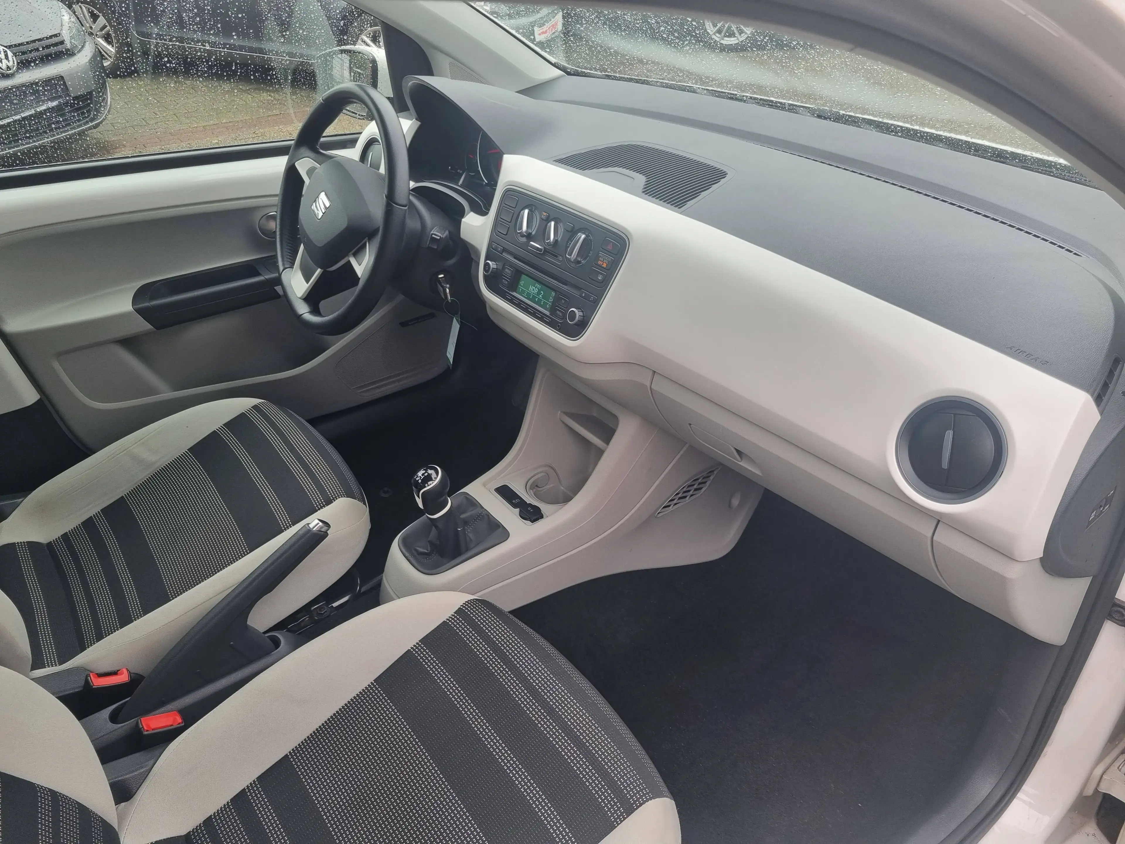 SEAT Mii Mii  5-Türer 1.0 SUN aus 1.HD — photo 19