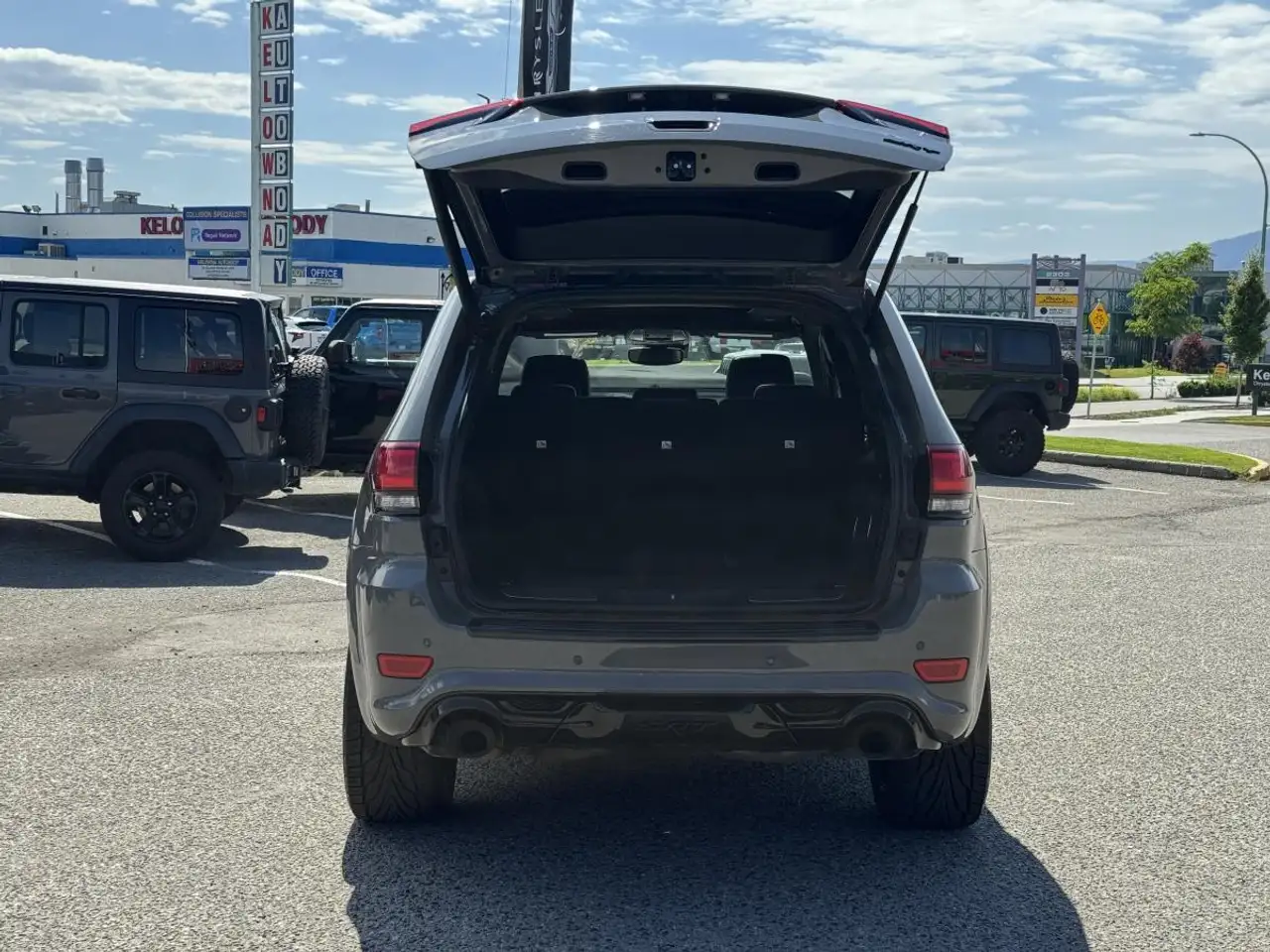 Jeep Grand Cherokee снимка Jeep Grand Cherokee