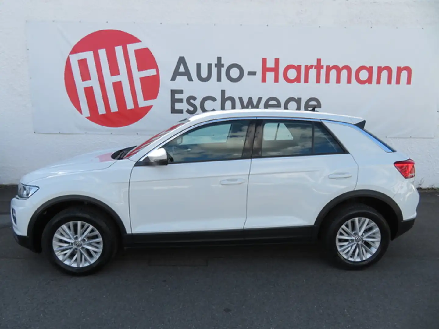 Volkswagen T-Roc 1.6 TDI CompMedia 16" App Ahk Sitzhzg Lane Weiß - 2