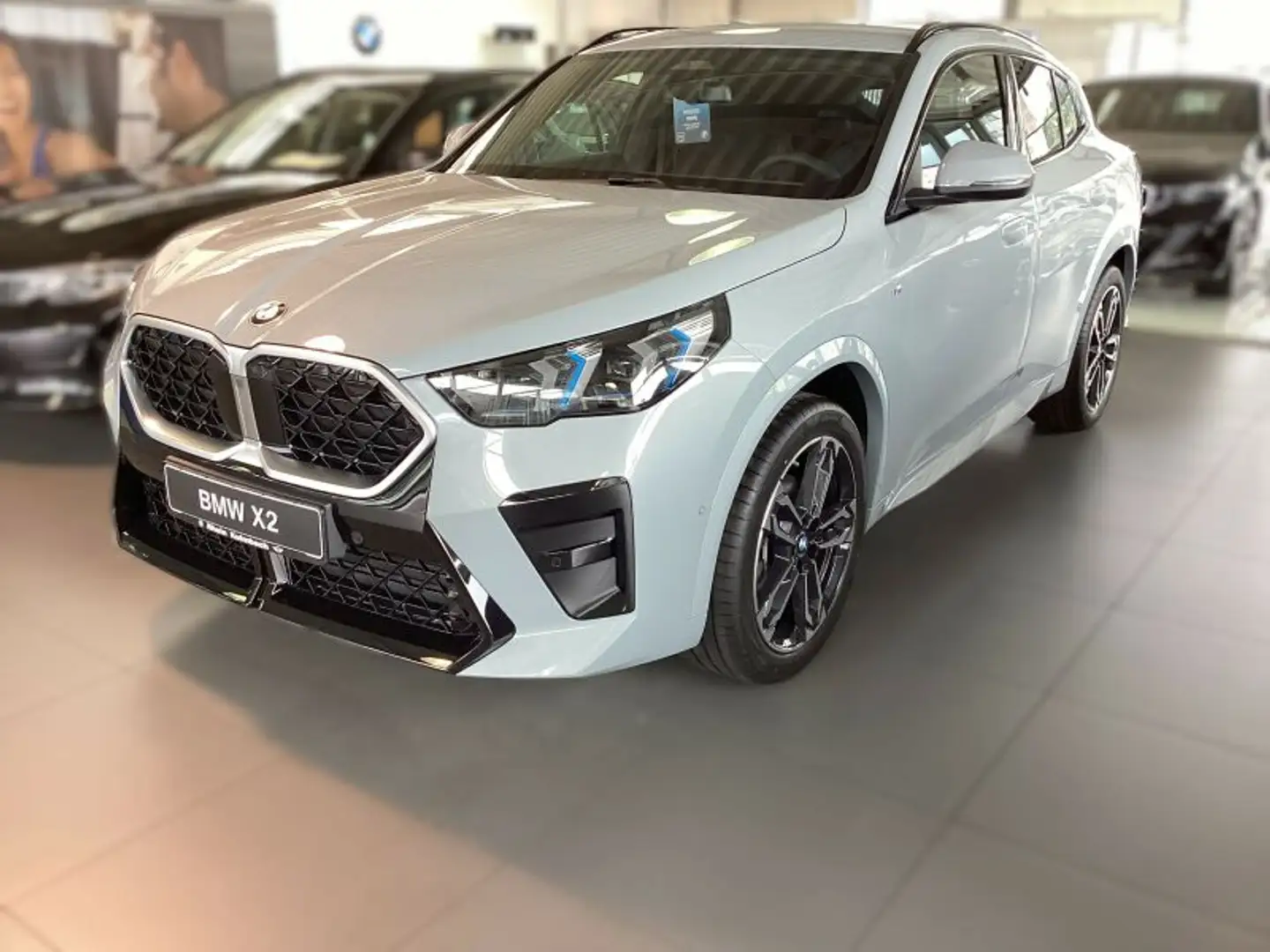 BMW X2 xDrive20d M Sport sofort verfügbar Серый - 2