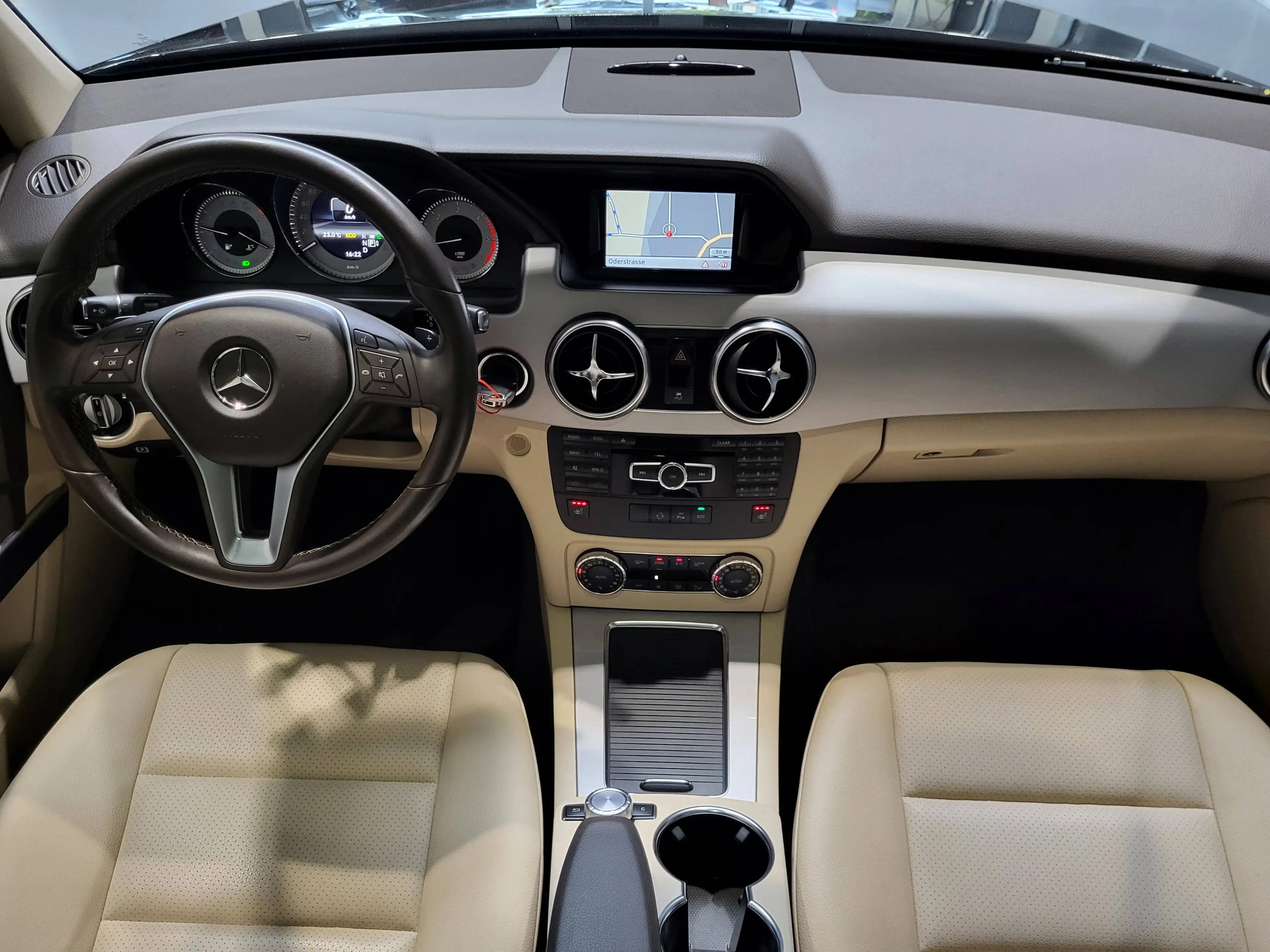 Mercedes-Benz GLK 200 CDI *Navi| Pano| Tempomat| Xenon* — photo 10
