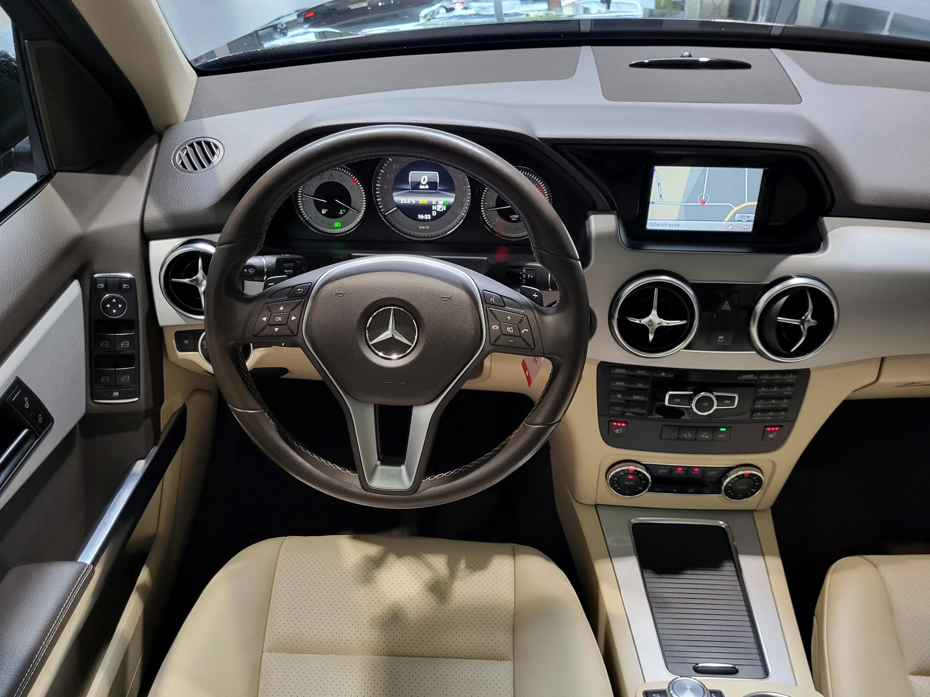 Mercedes-Benz GLK 200 CDI *Navi| Pano| Tempomat| Xenon* — photo 13