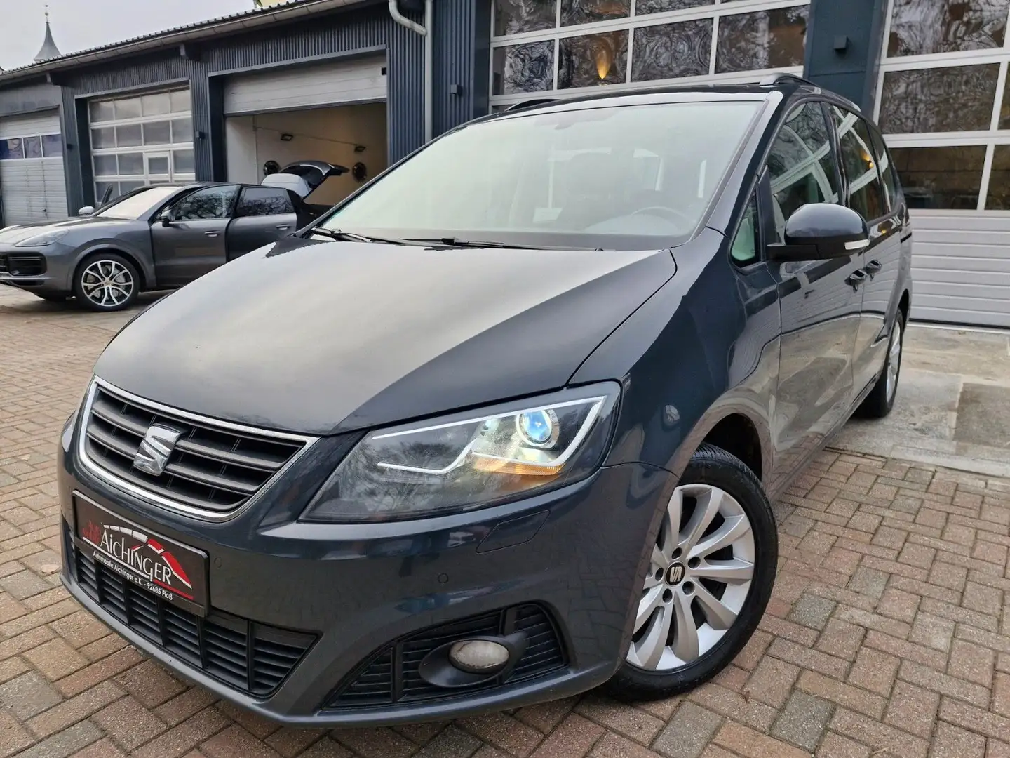 SEAT Alhambra Style 2.Hand Euro 6 7-Sitzer Ahk Grau - 1
