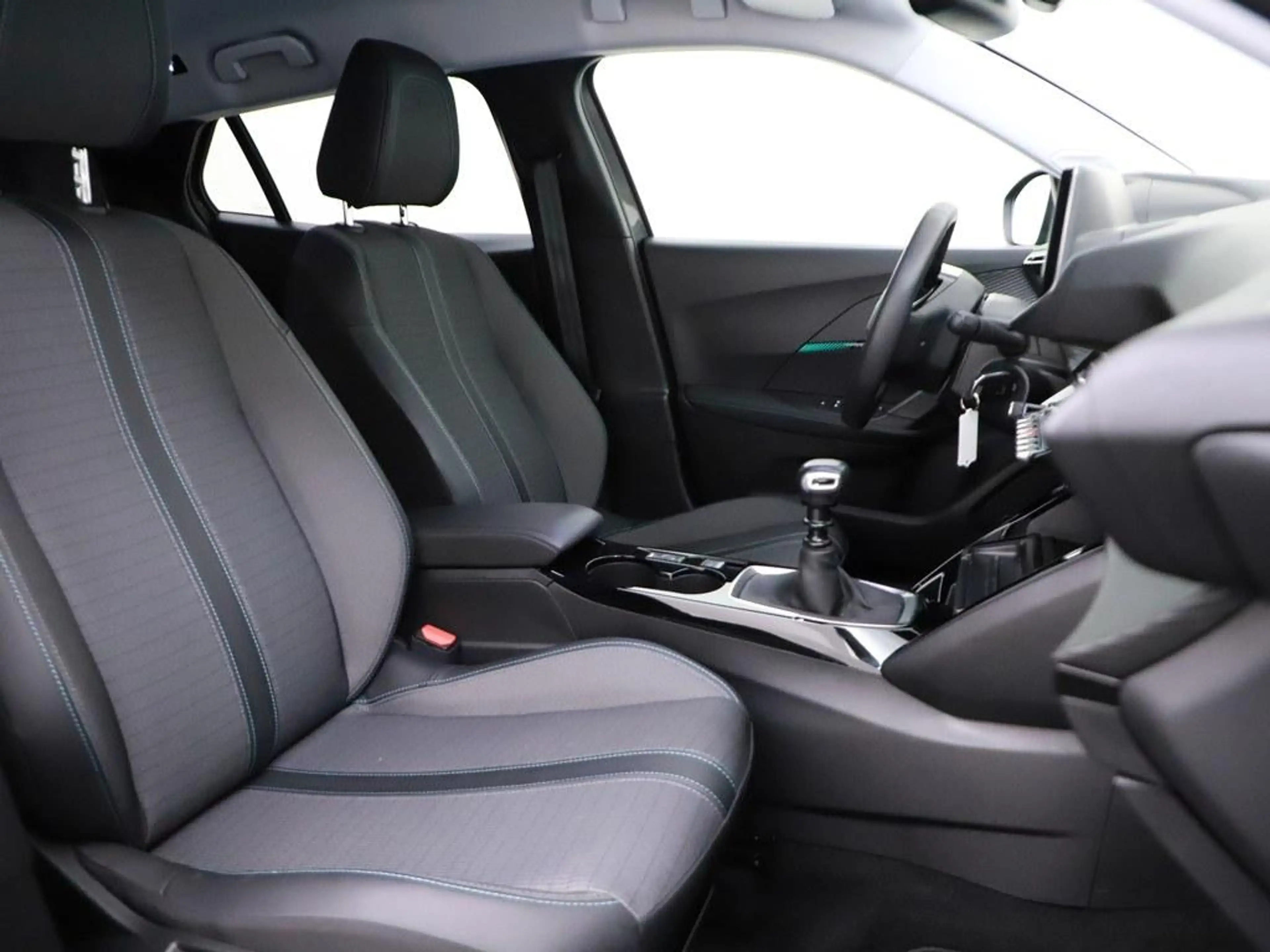 Peugeot 2008 1.2T 130Pk Allure H.Leder/Nav/Camera/Ecc/CarPlay / — photo 4