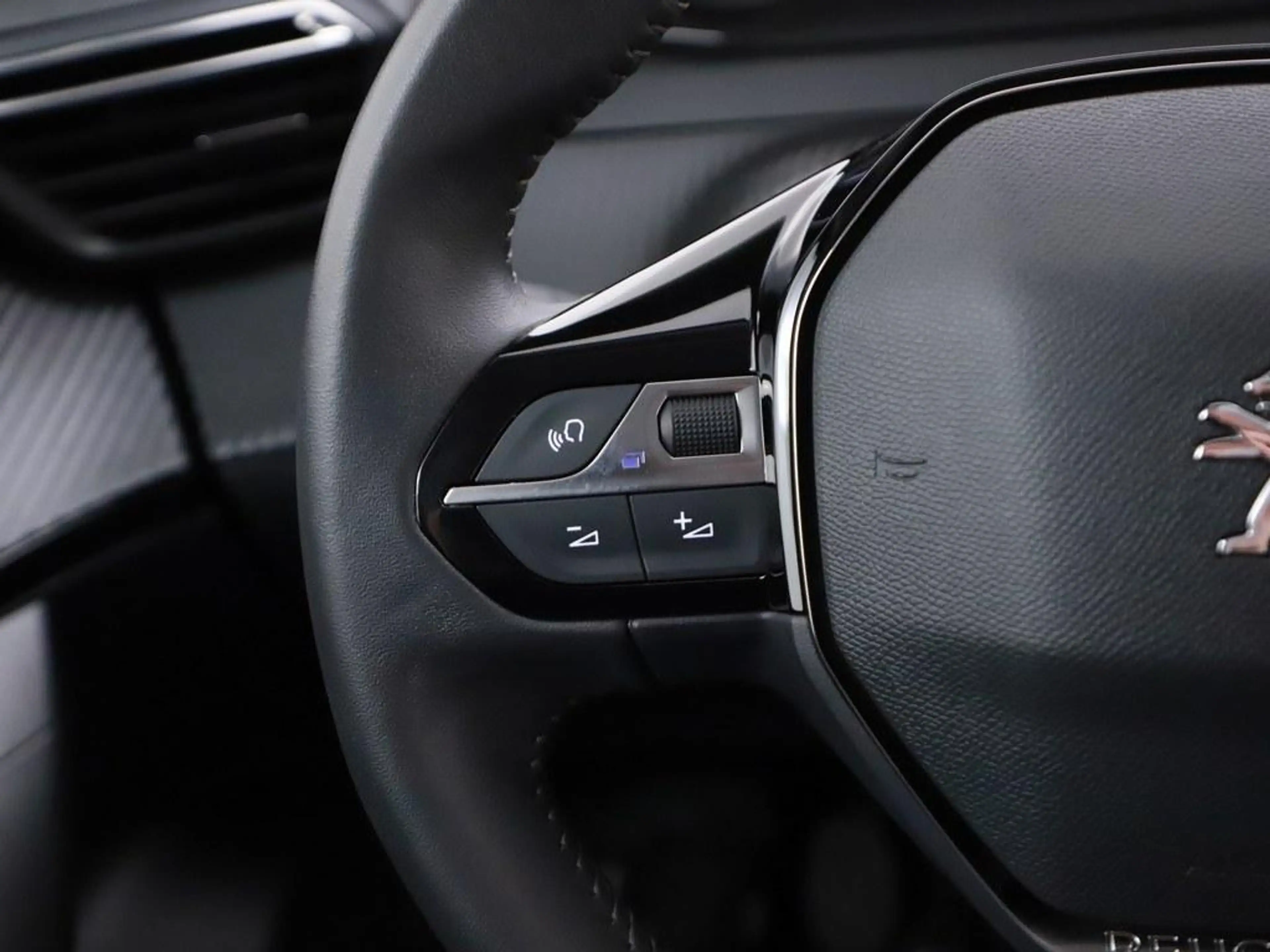 Peugeot 2008 1.2T 130Pk Allure H.Leder/Nav/Camera/Ecc/CarPlay / — photo 8