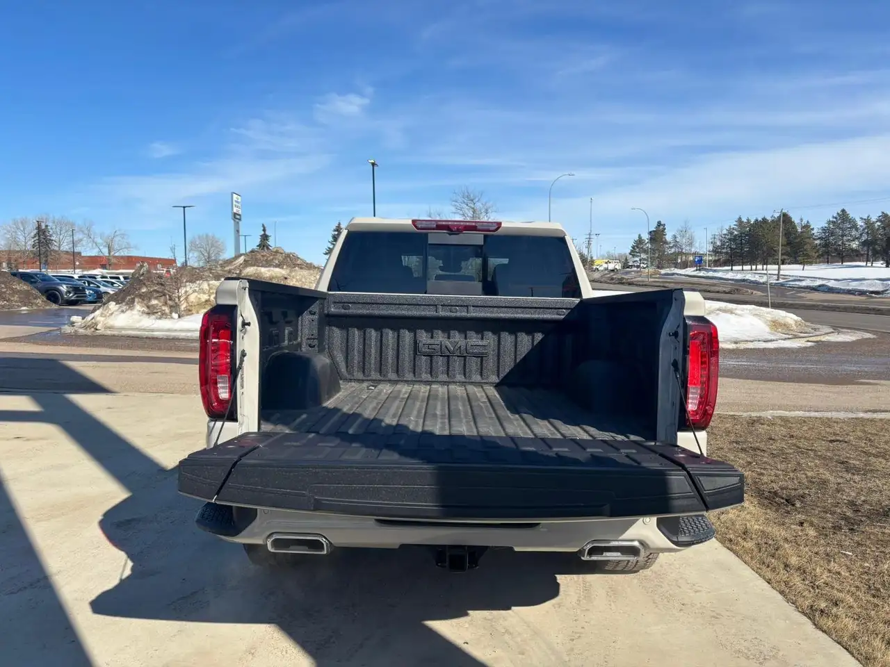 GMC Sierra 1500 снимка GMC Sierra 1500