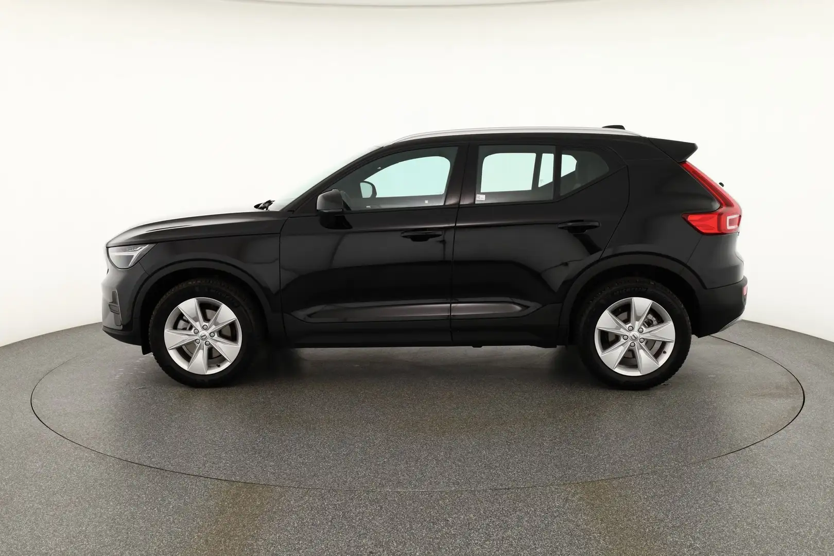 Volvo XC40 B3 Core mHEV Aut. LED Navi Kamera Schwarz - 2