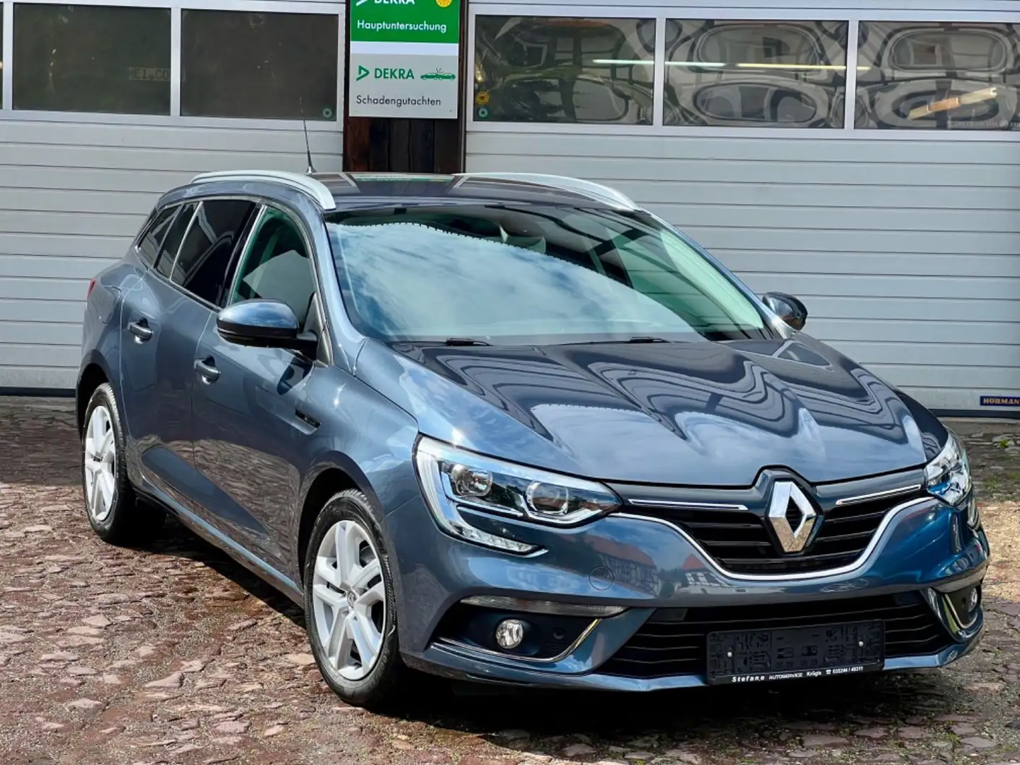 Renault Megane ENERGY dCi 130 Limited Grandtour Grau - 1