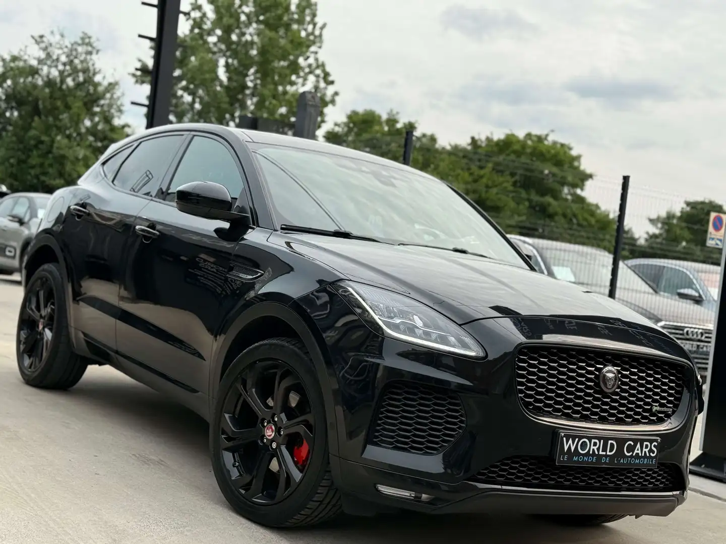 Jaguar E-Pace 2.0D First Edition/R-SPORT/TOIT PANO/NAVI/CAM/FULL Noir - 2