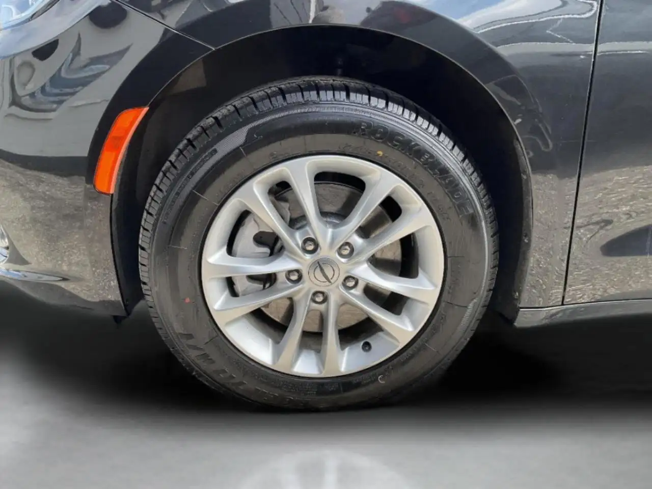 Chrysler Pacifica снимка Chrysler Pacifica