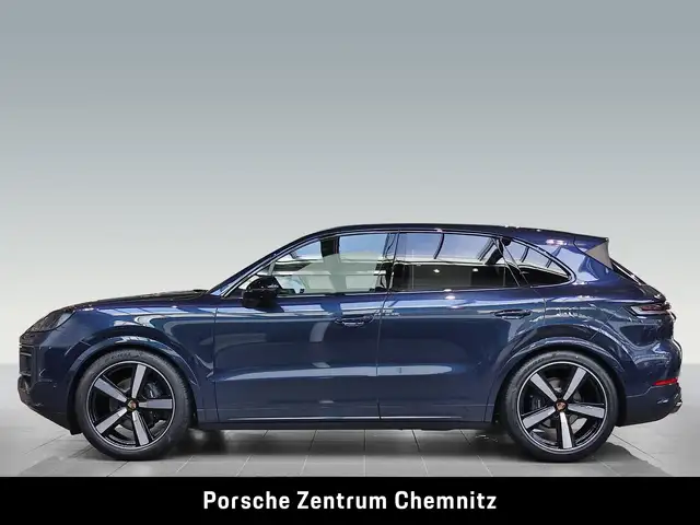Porsche Cayenne view 2
