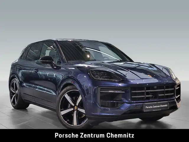Porsche Cayenne view 9