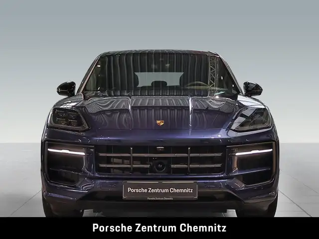 Porsche Cayenne view 4