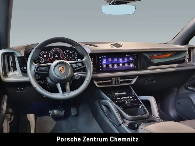 Porsche Cayenne view 7