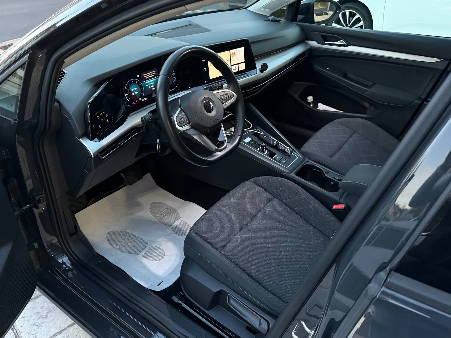 Volkswagen Golf Golf VIII 2020 1.5 tgi Style 130cv dsg Gris - 2