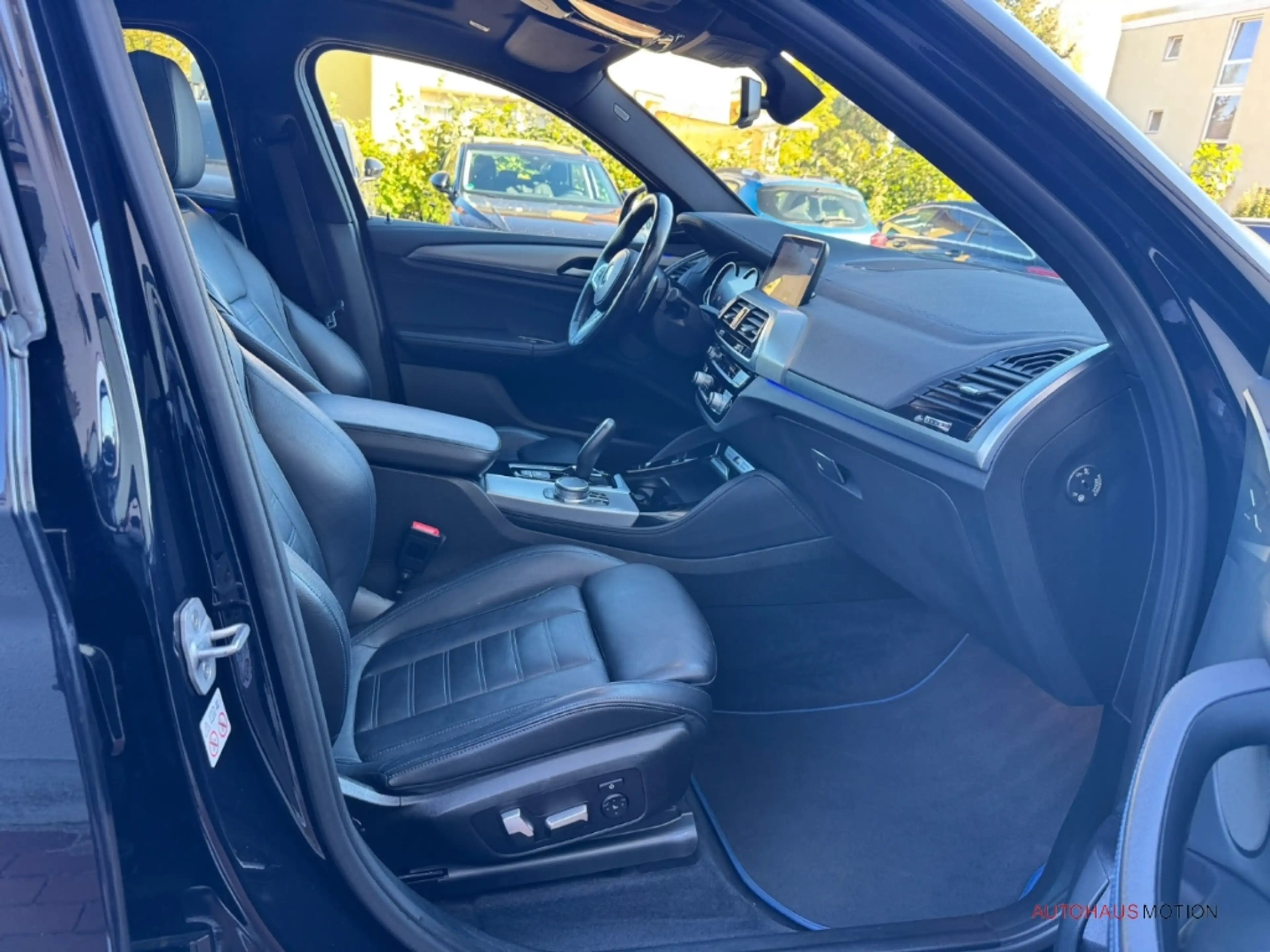 BMW X4 i Pano Navi LED 21'LM HUD Memory Sitze — photo 15