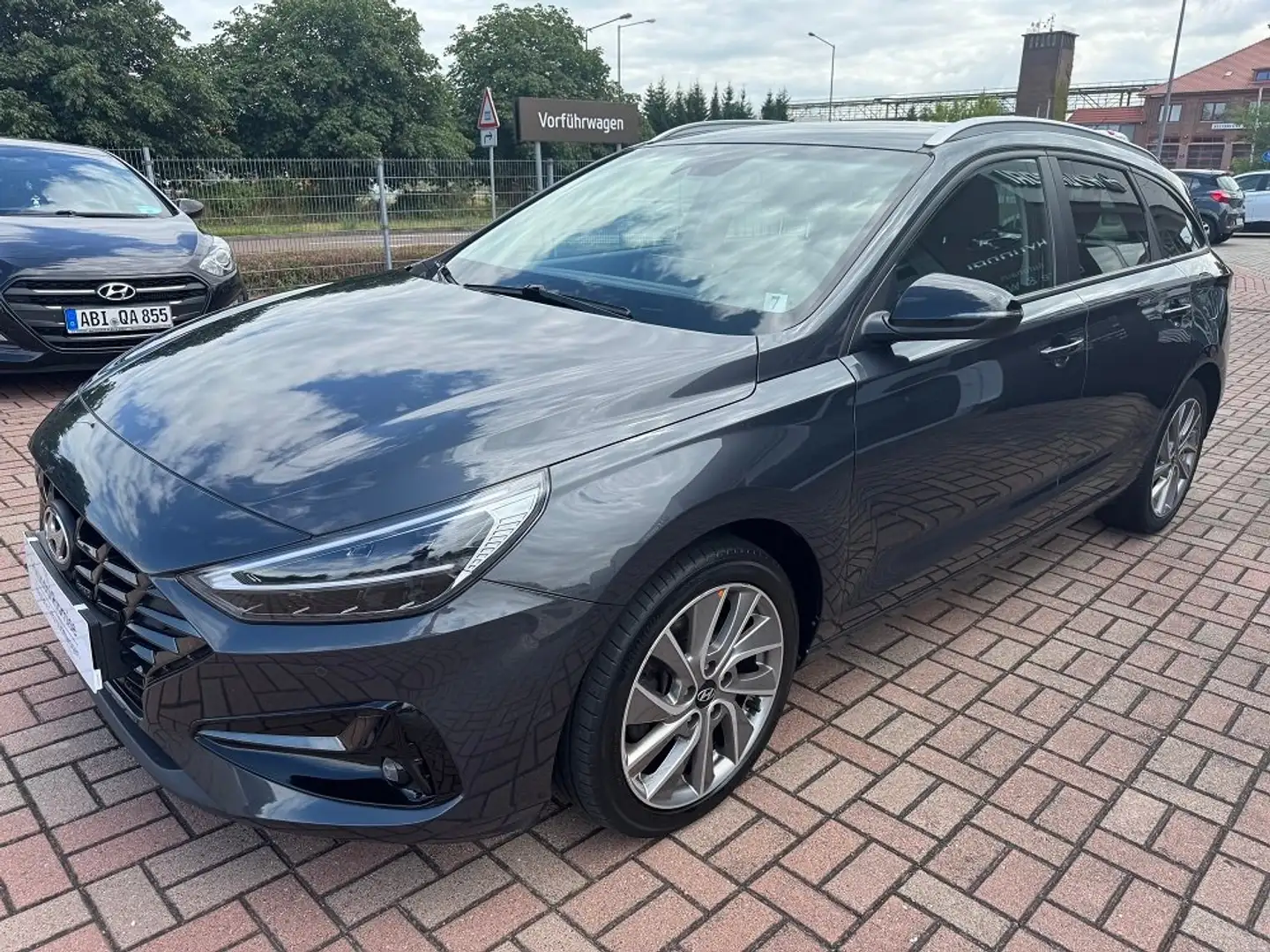 Hyundai i30 Kombi 1.0 T-GDI EDITION 30+ 7 DCT Gris - 2