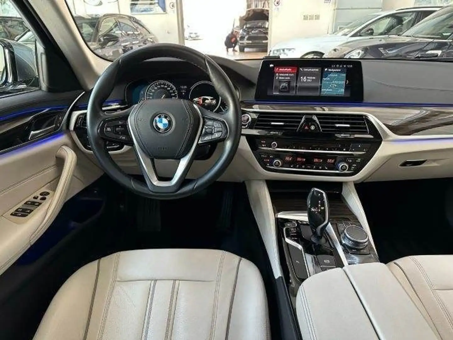 BMW 520 520d Luxury auto Gris - 2