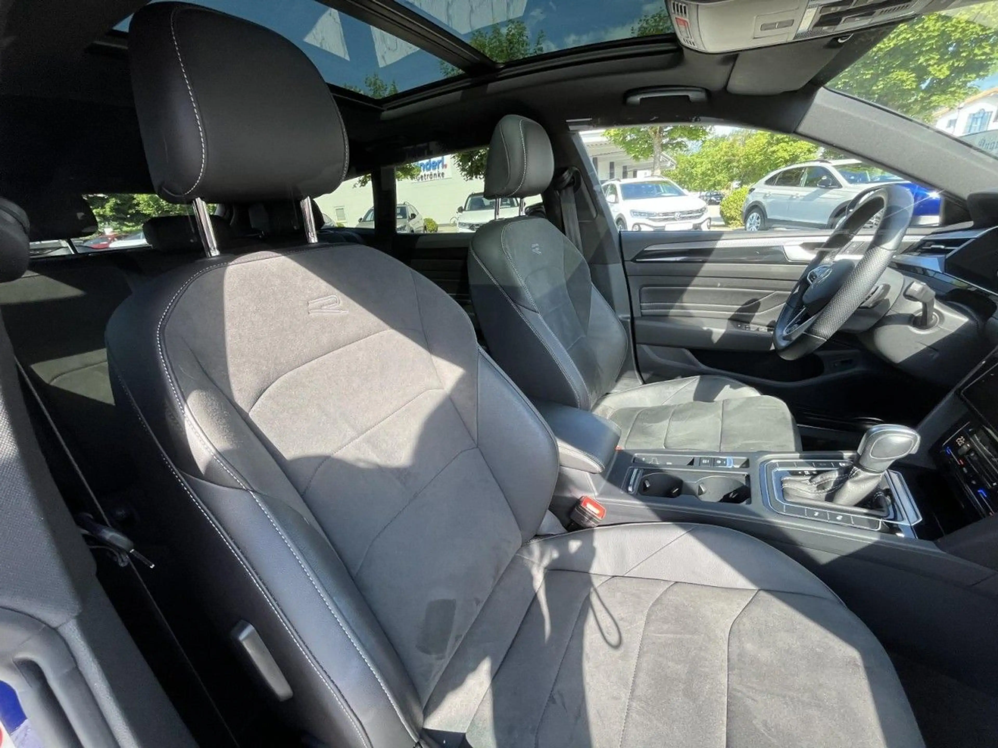 Volkswagen Arteon Arteon Shootingbrake 2.0 TSI R-Line (Matrix+Pano — photo 14