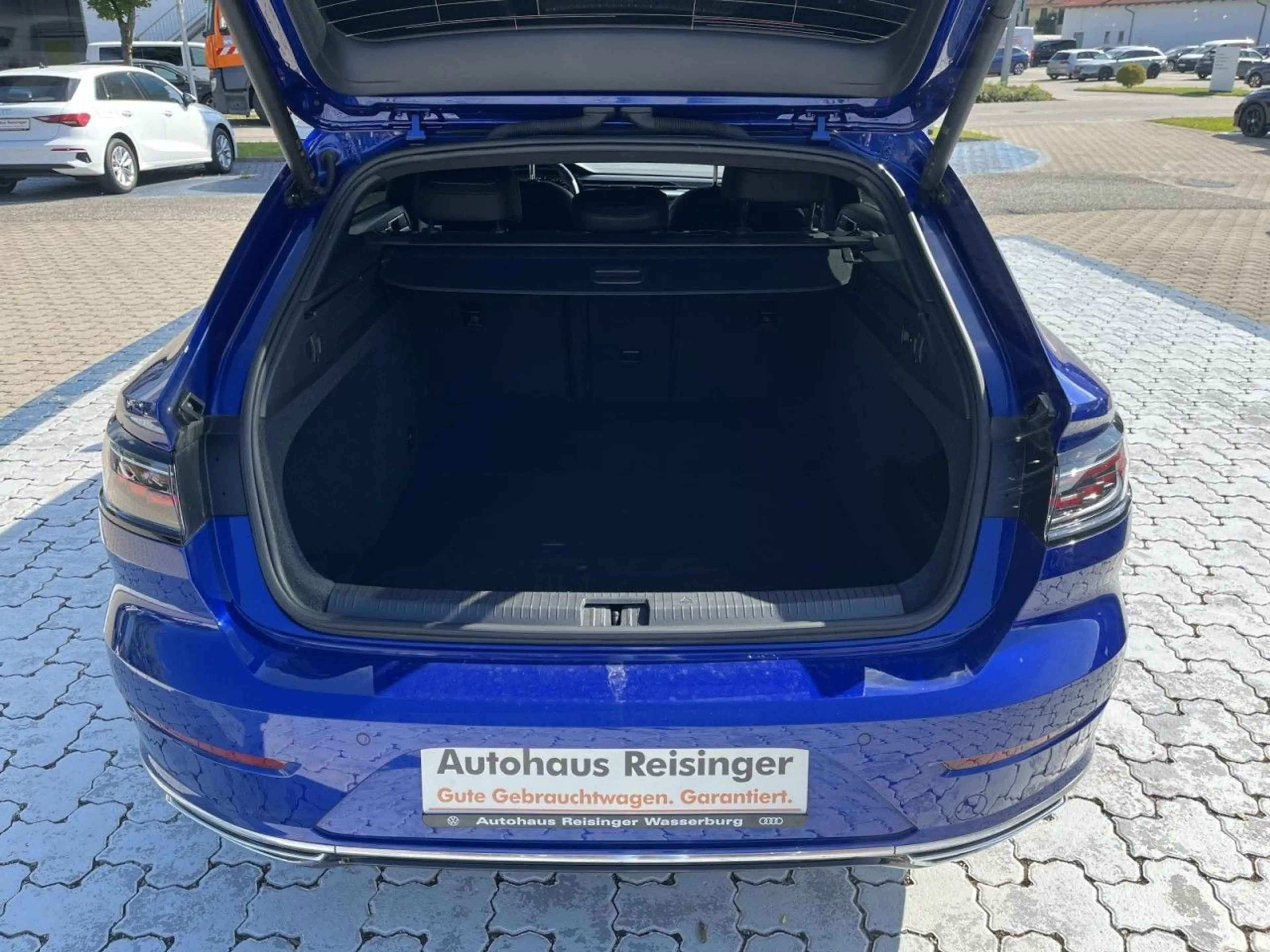 Volkswagen Arteon Arteon Shootingbrake 2.0 TSI R-Line (Matrix+Pano — photo 6