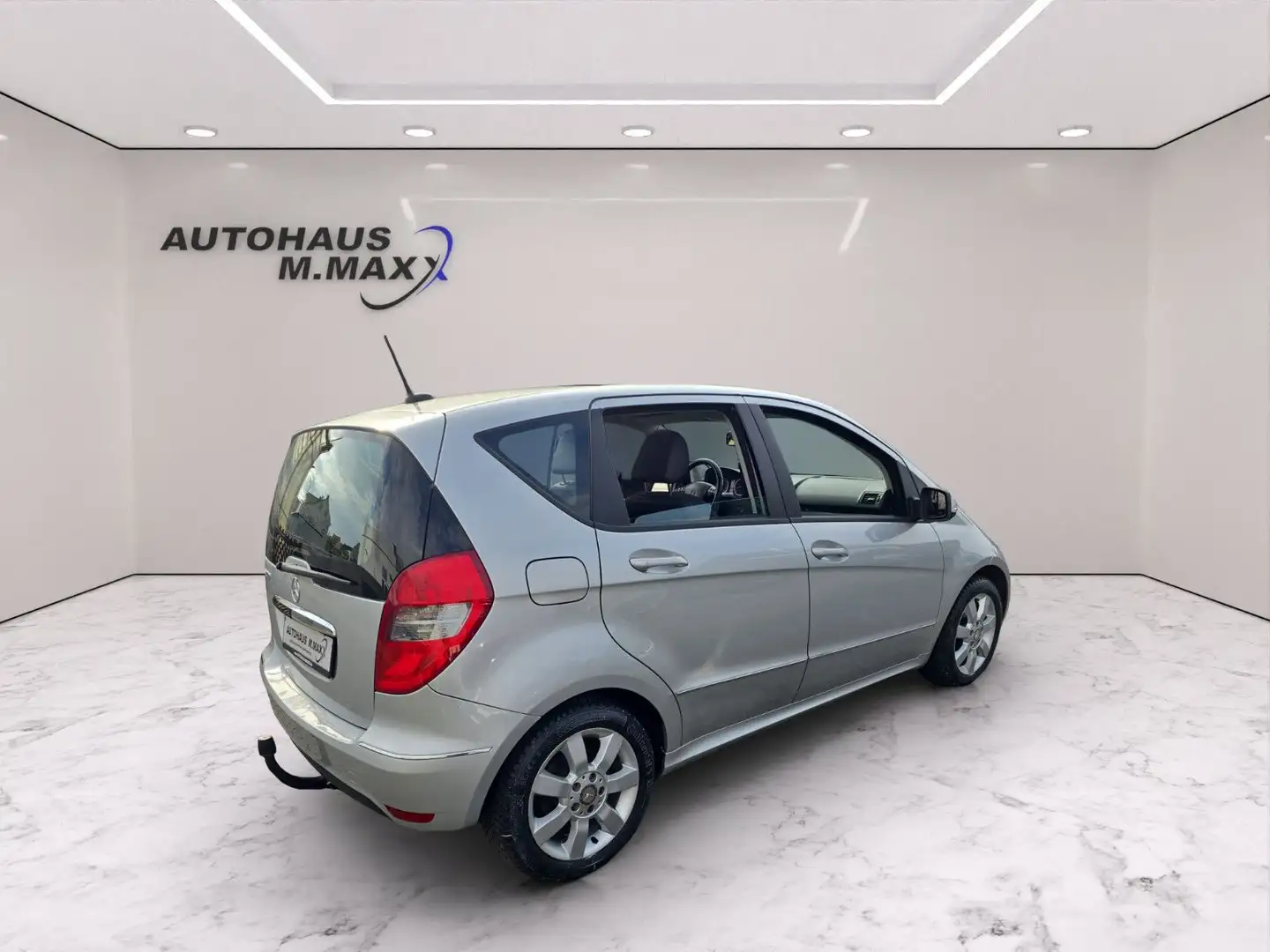Mercedes-Benz A 200 Panorama AHK Leder Allwetter Tempomat Silber - 2