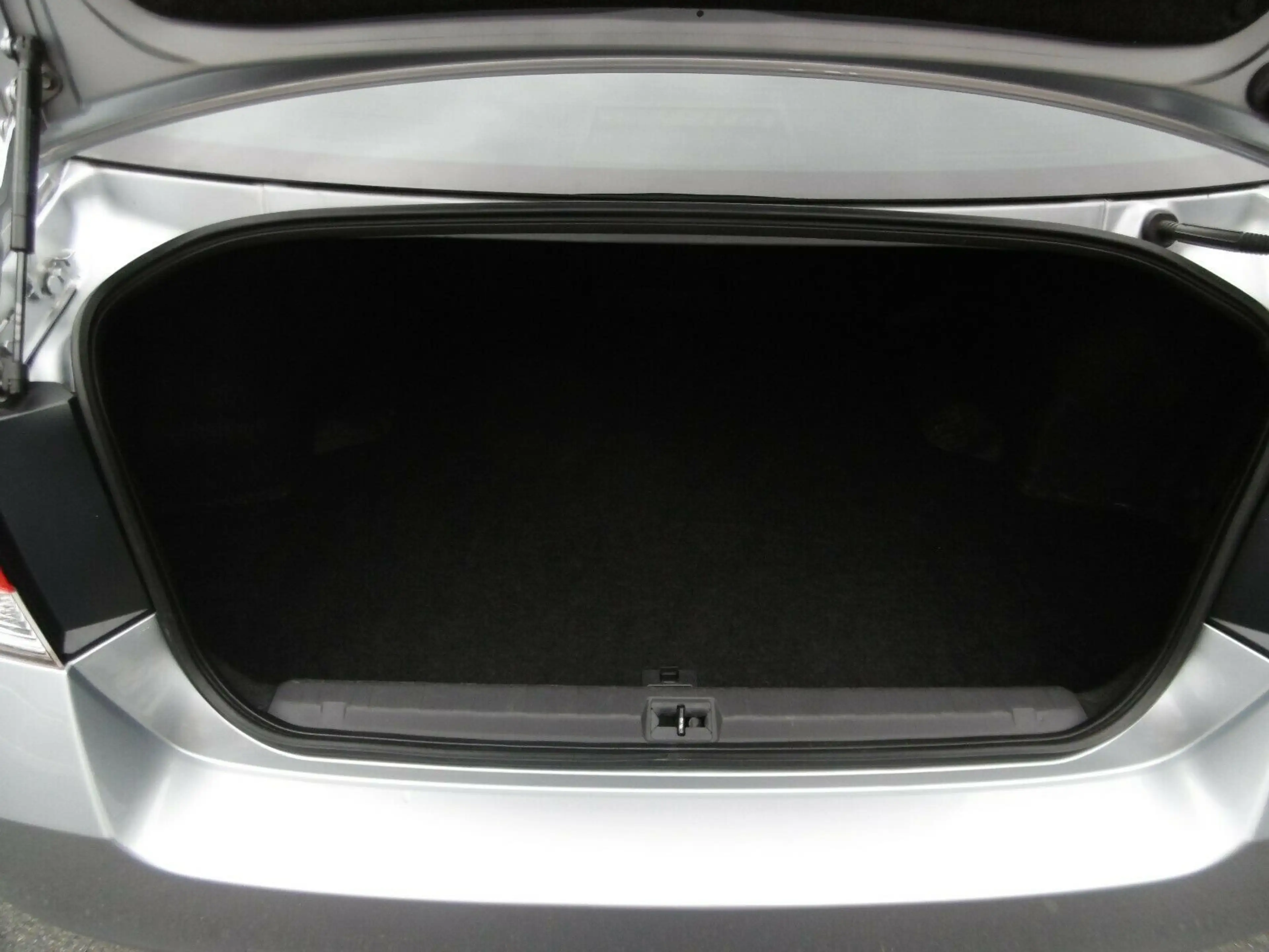 Subaru Legacy Limousine 2.0D Sport, MWSt — photo 12