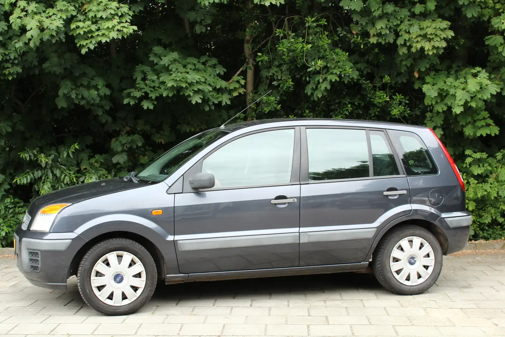 Ford Fusion 1.4-16V Champion APK nieuw! Trekhaak cv radio cd e Gris - 1