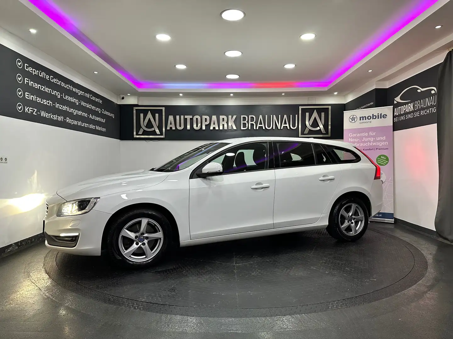 Volvo V60 2.0 Geartronic Linje Business *ZR/WP-NEU*DESIGN* Weiß - 2